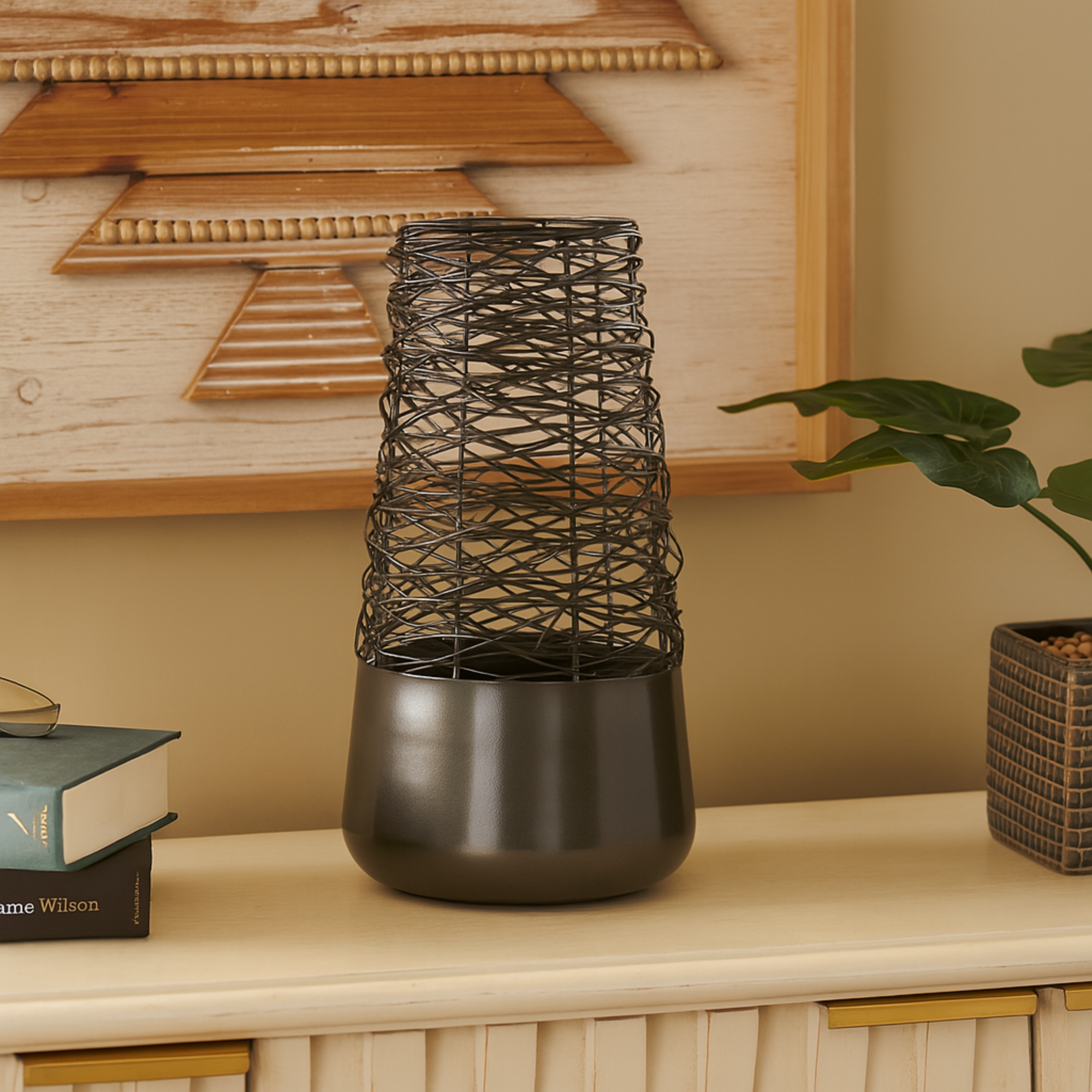 Abstract Black Metal Intertwined Wire Decorative Vase with Solid Matte Base