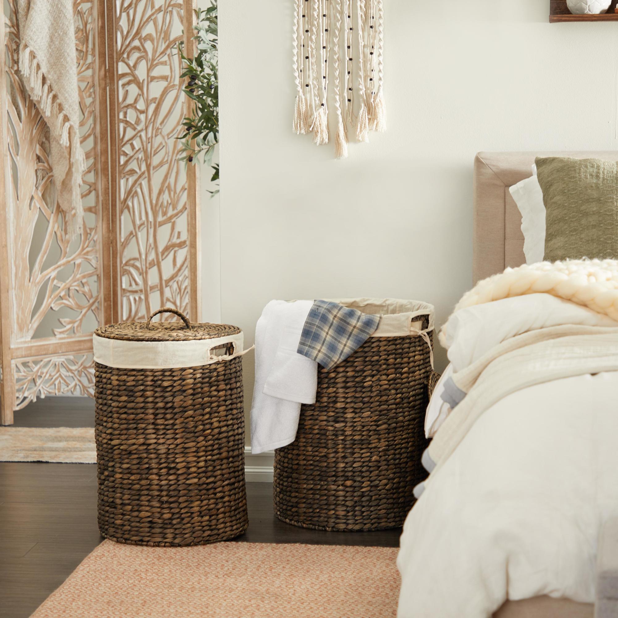 CosmoLiving by Cosmopolitan Set of 2 Dark Brown Seagrass Handmade Decorative and Functional Storage Basket with Liner and Matching Tops