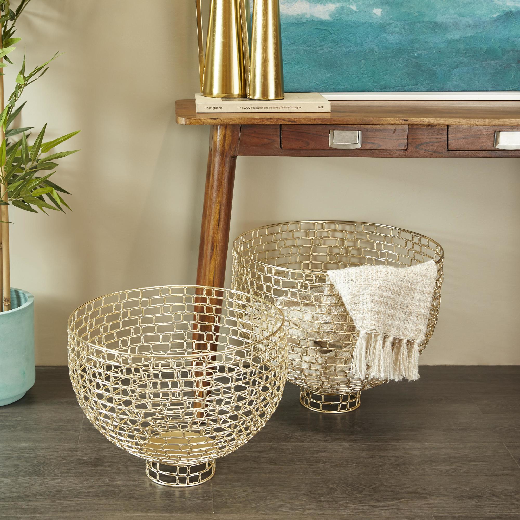 Set of 2 Gold Metal Large Decorative Bowl with Chain Link Patterns