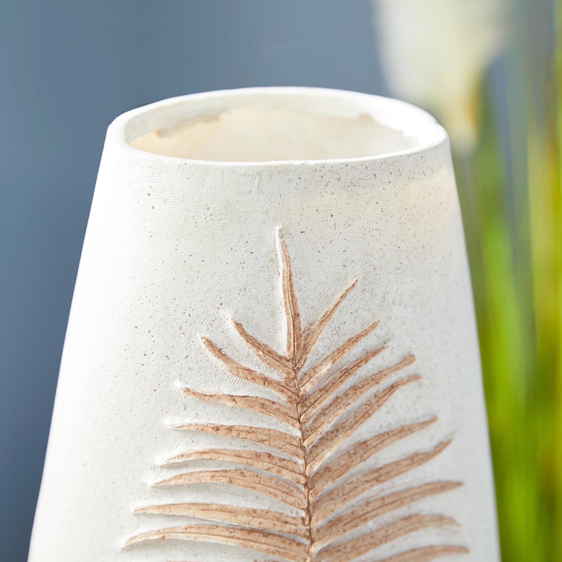 Leaf White Polystone Decorative Vase