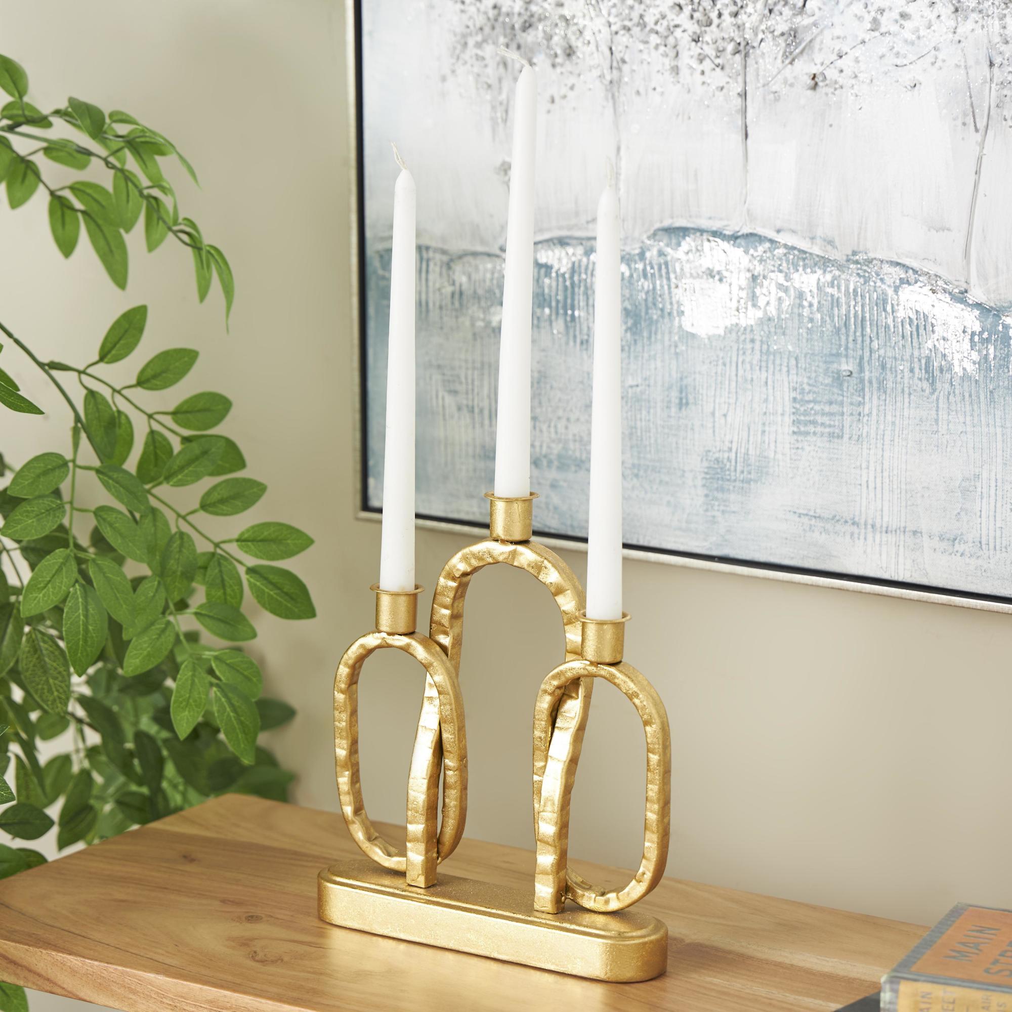 Gold Metal Interlocked Chains Decorative Candle Holder with Rectangle Base