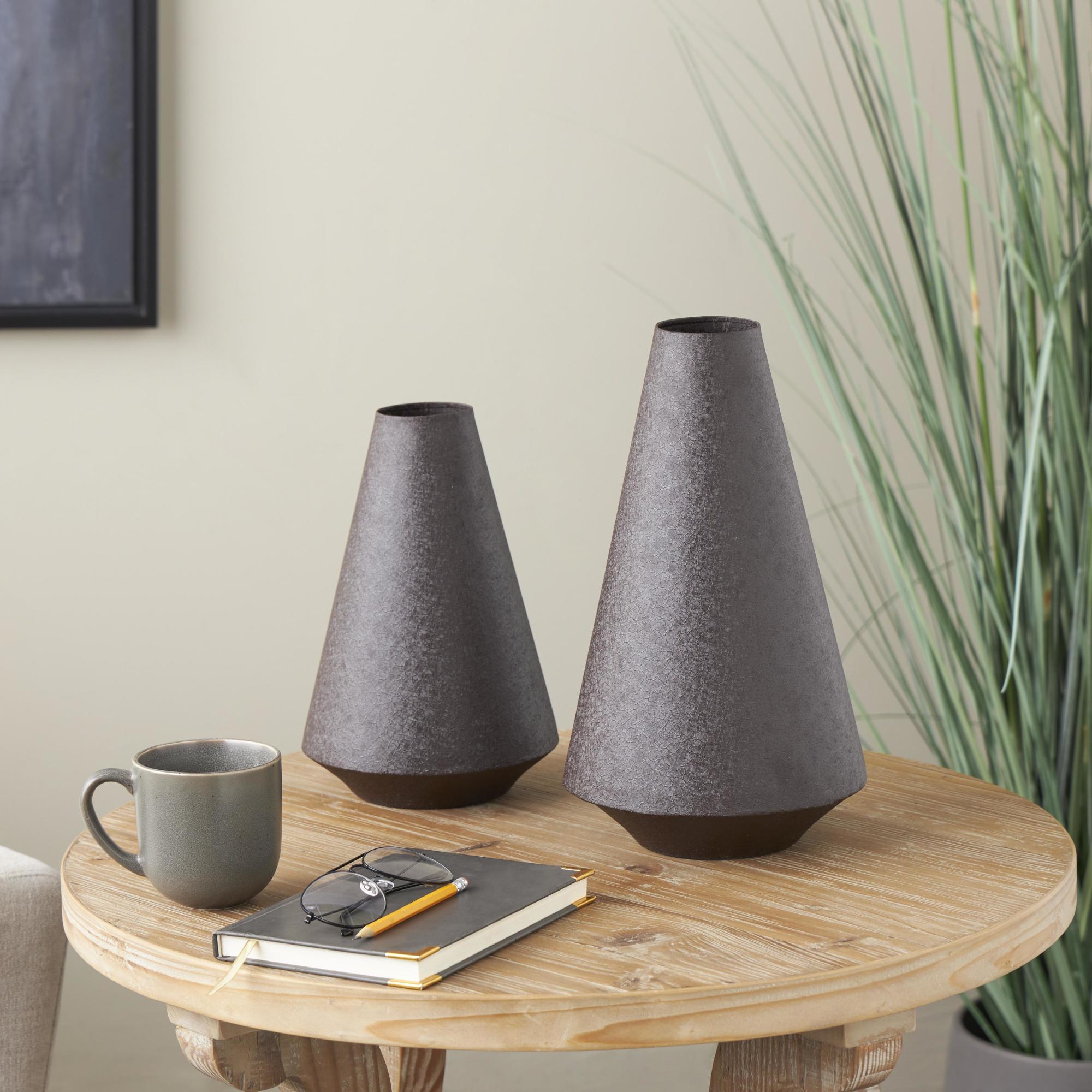 Set of 2 Metal Minimalistic Distressed Textured Decorative Vase Set of 2 18", 14"H