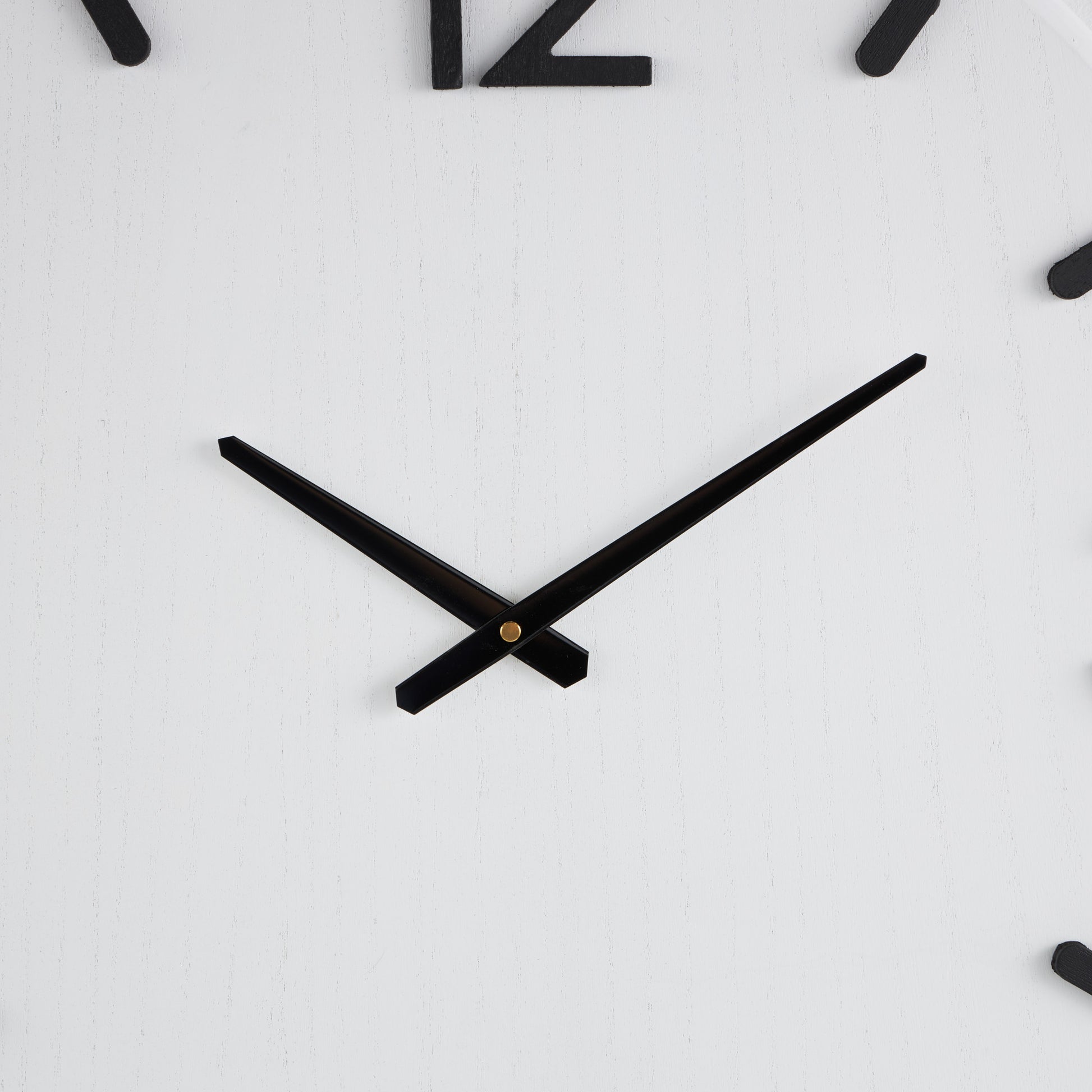 White Wood Round Decorative Wall Clock with Black Hands and Numbers