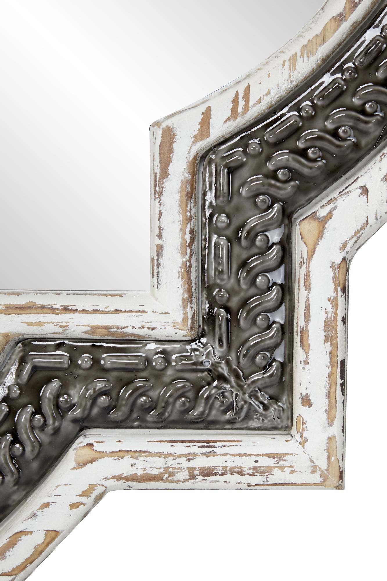 White Wood Quatrefoil Room Wall Mirror