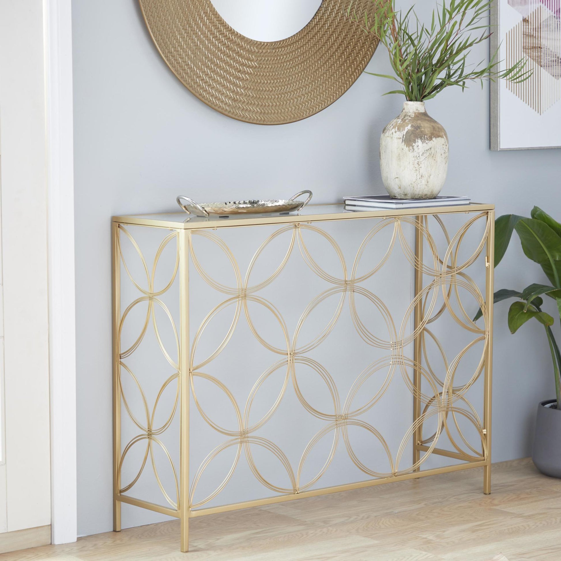 Geometric Gold Metal Open Style Quatrefoil Frame Living Room Console Table with Glass Top