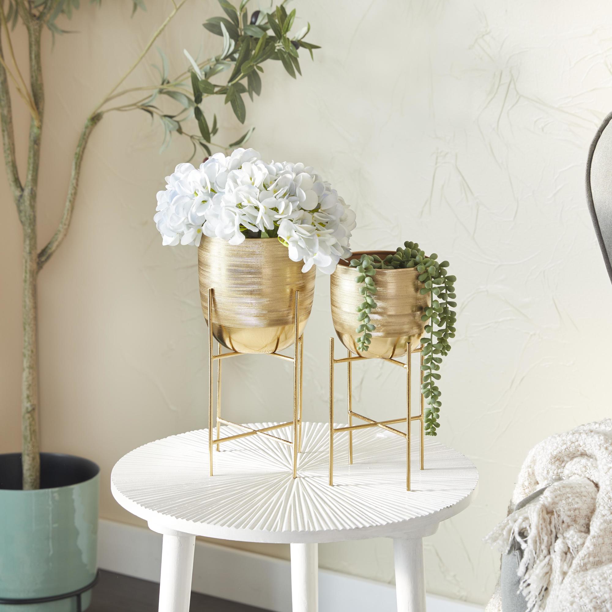 Set of 2 Metal Indoor Outdoor Planter with Removable Stand