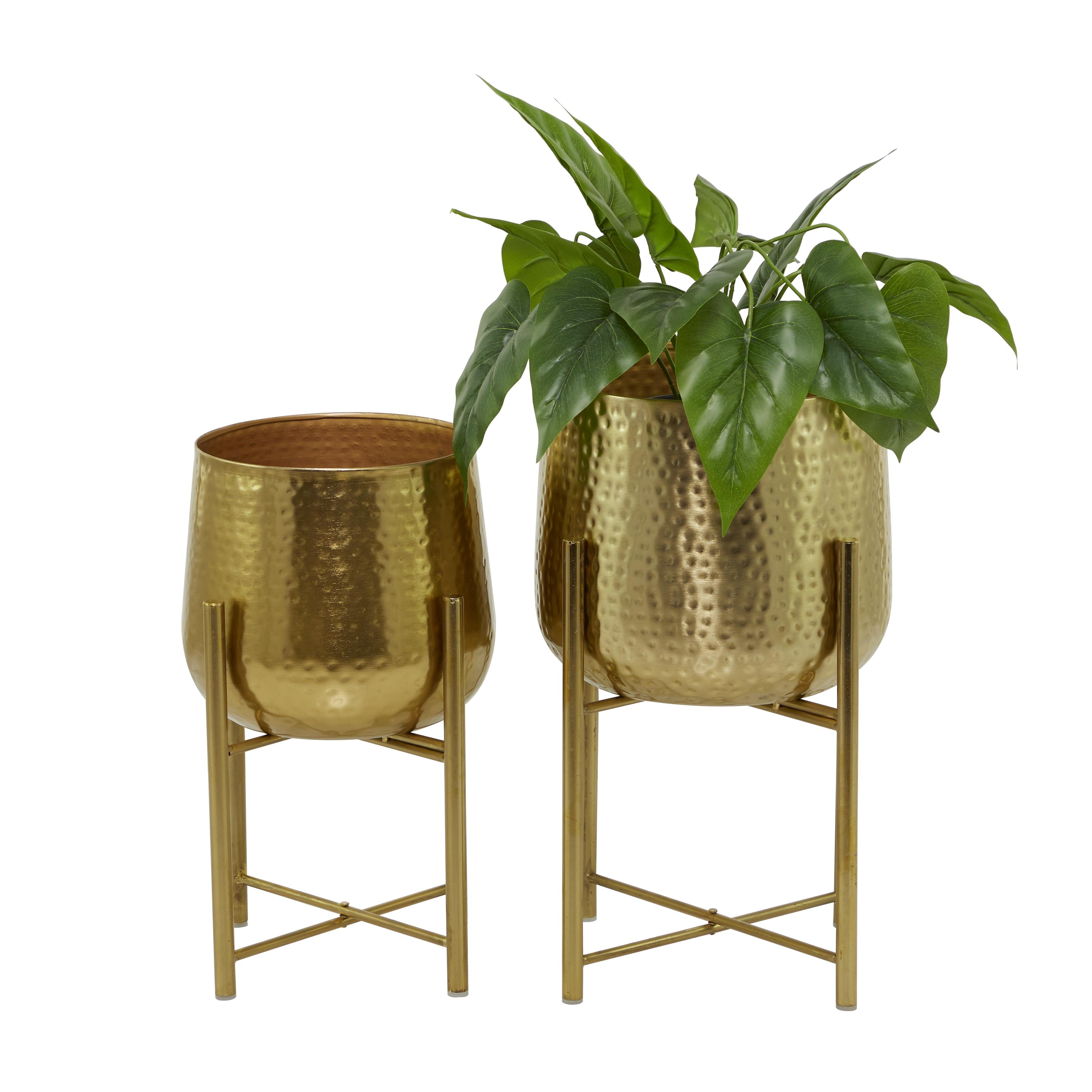 CosmoLiving by Cosmopolitan Set of 2 Metal Hammered Indoor Outdoor Planter with Removable Stand