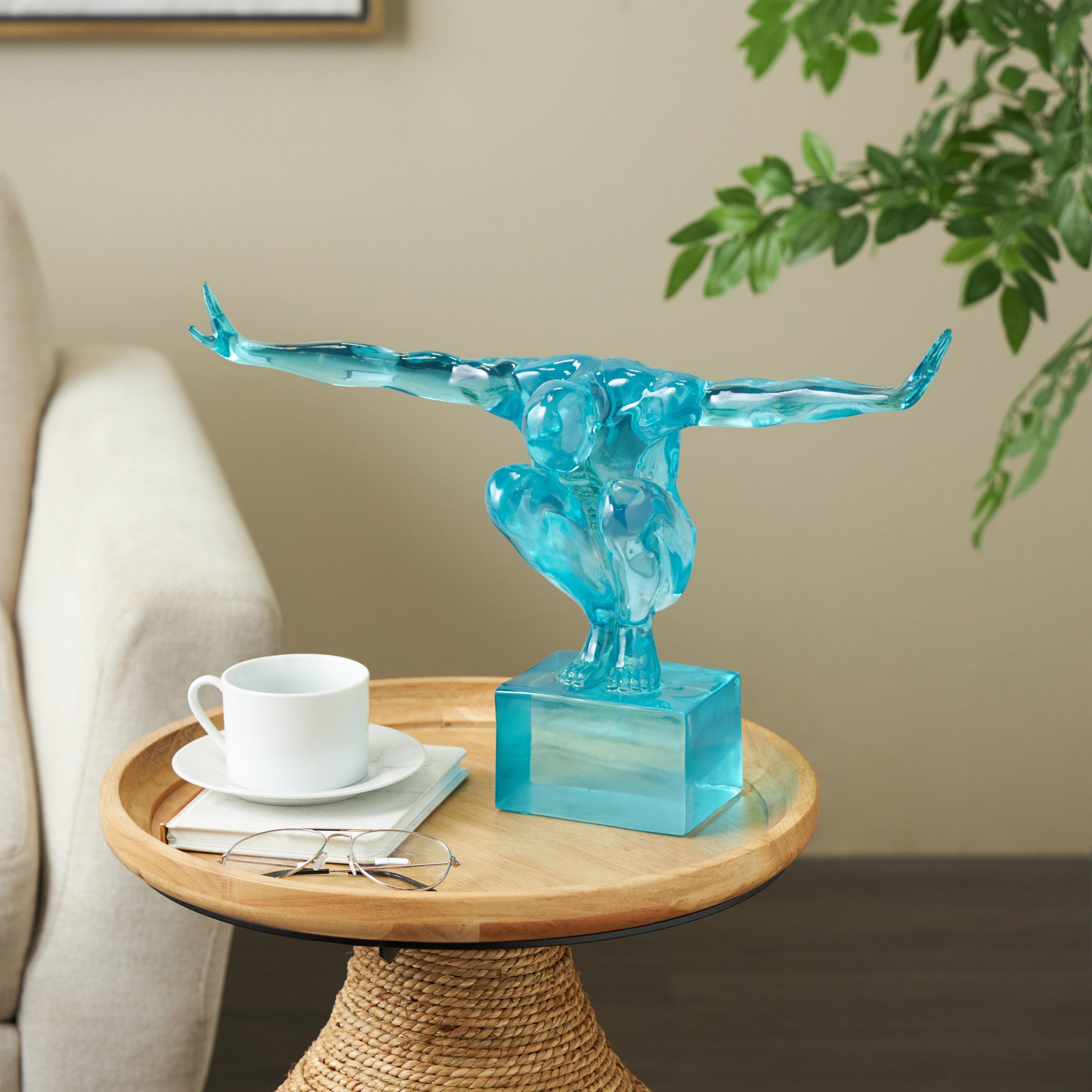 People Resin Tinted Posing Decorative Sculpture