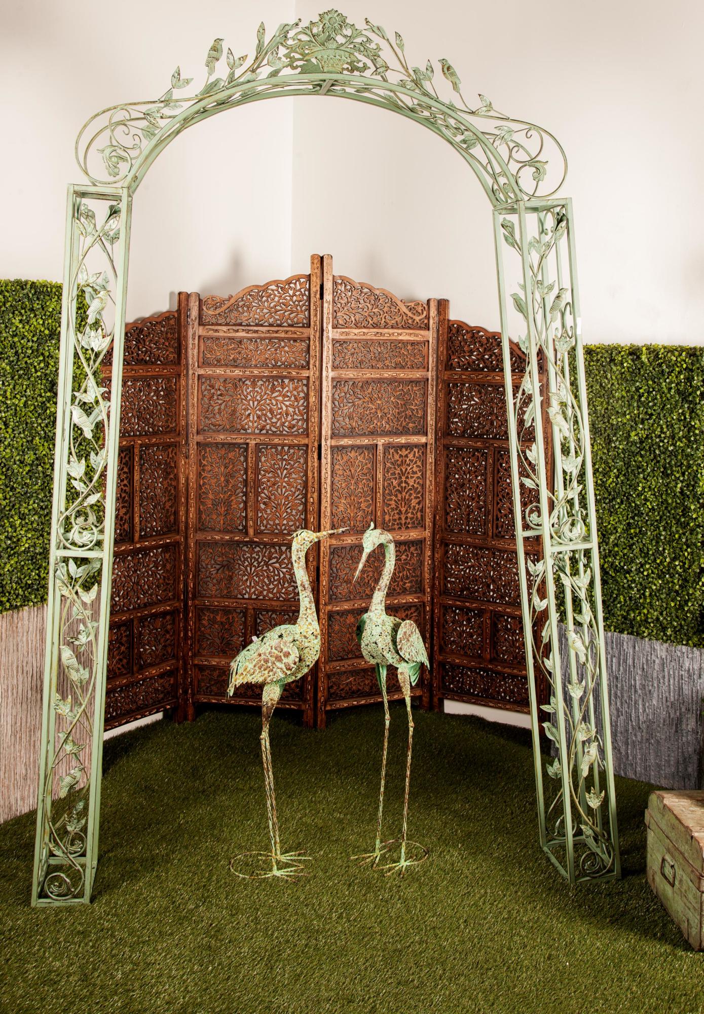 Bird Green Metal Indoor Outdoor Arched Indoor Outdoor Garden Arbor with Scrolled Vines