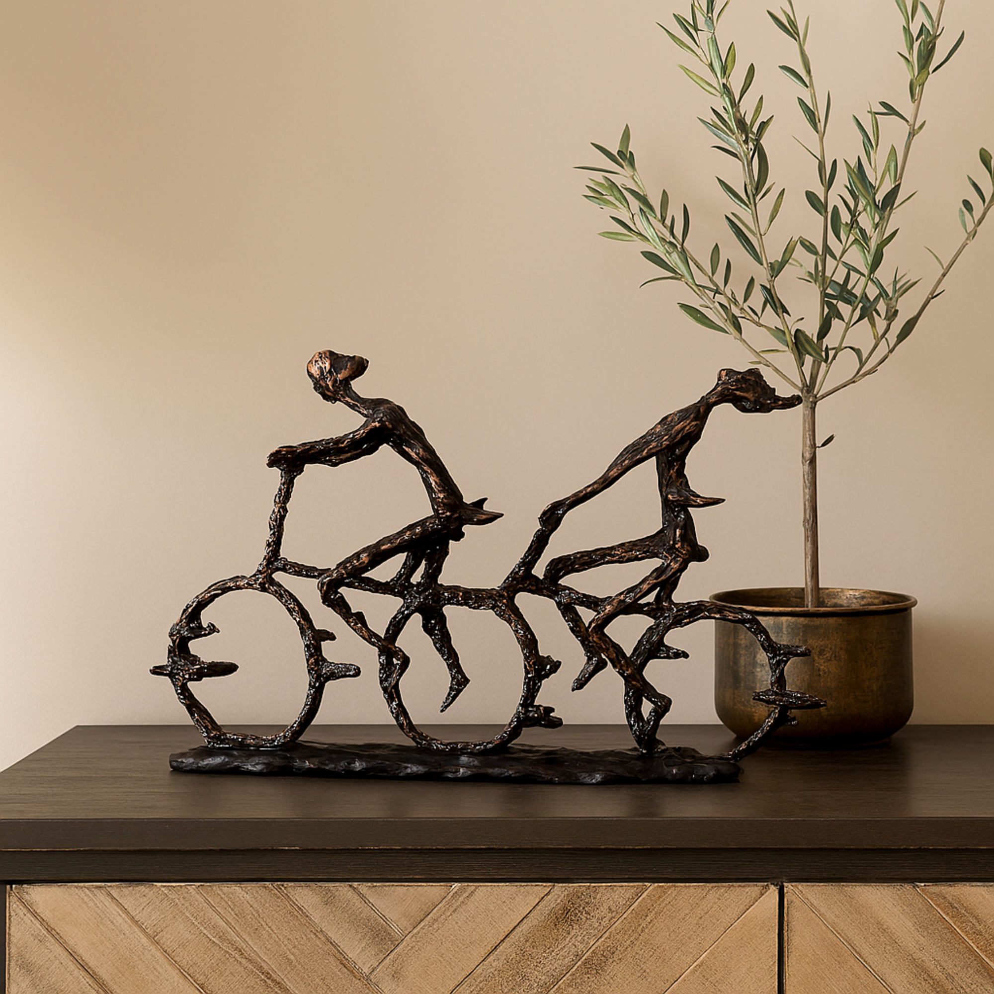 People Bronze Polystone Bicycling Decorative Sculpture with Copper Texturing