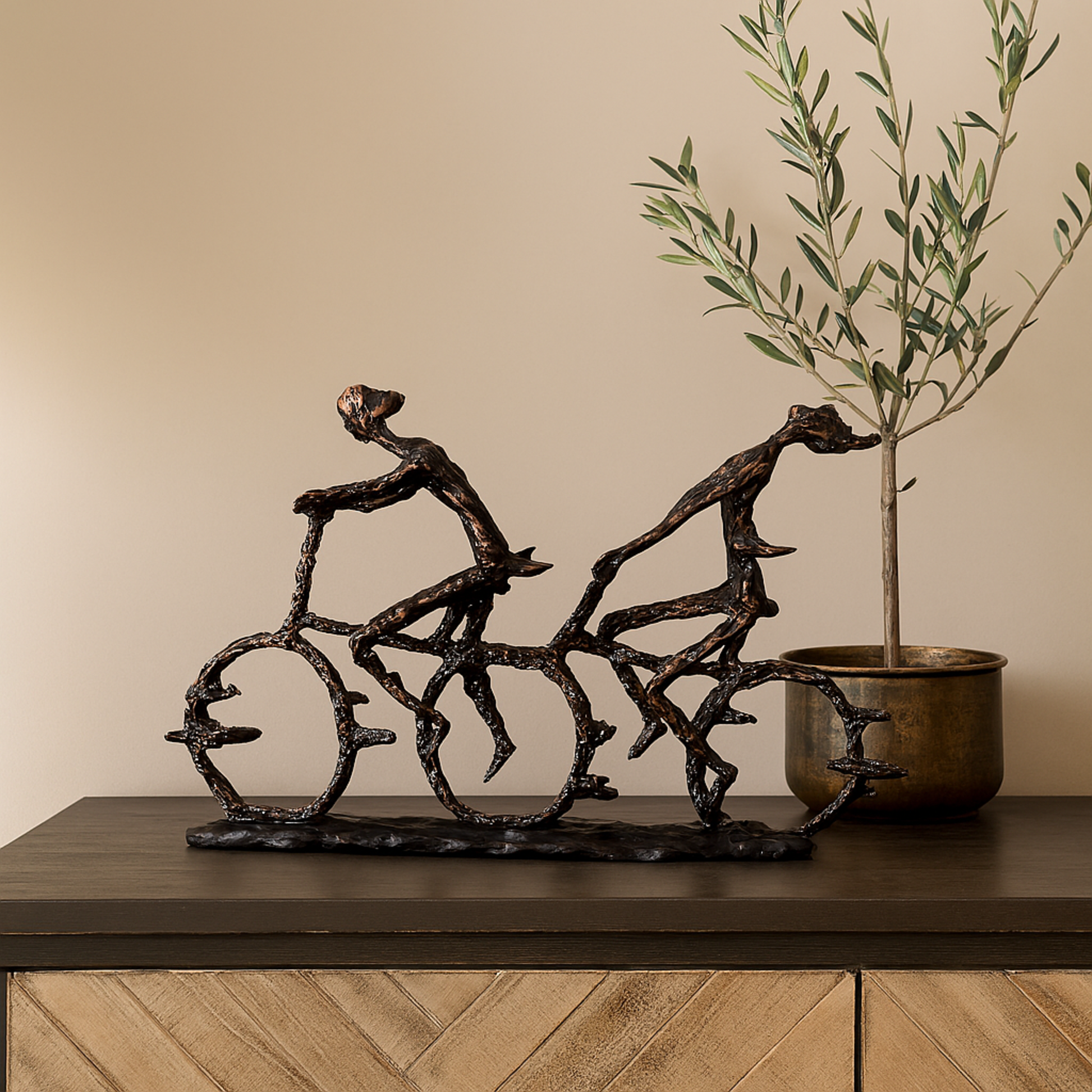 People Bronze Polystone Bicycling Decorative Sculpture with Copper Texturing