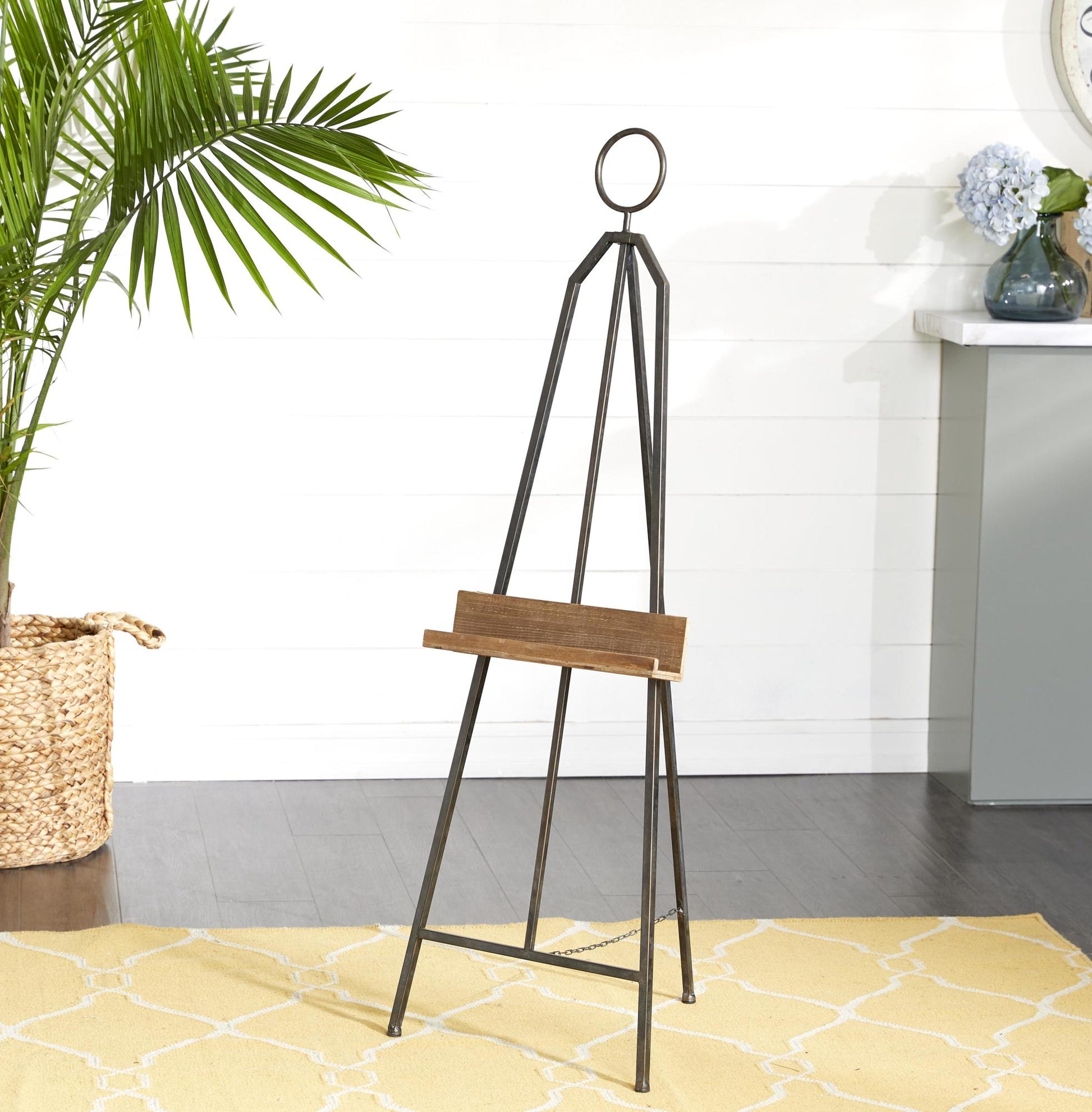 Black Metal Large Adjustable Display Easel with Chain Support and Wood Tray