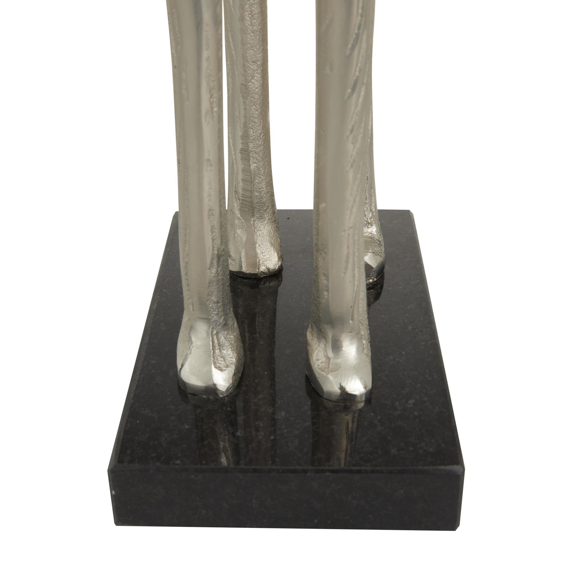 Set of 2 Giraffe Silver Aluminum Metal Decorative Sculpture