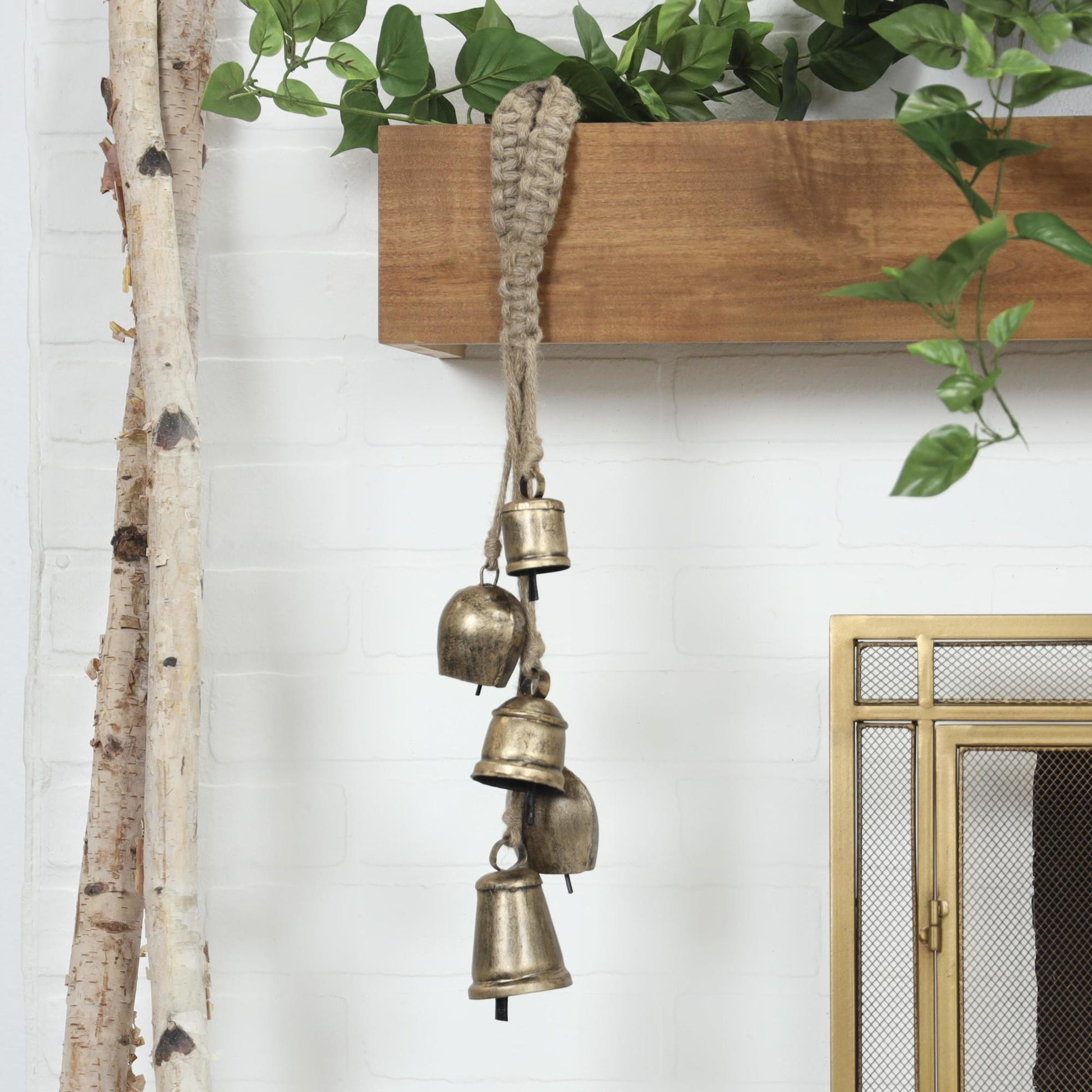 Metal Cascading Cluster Indoor Outdoor Decorative Cow Bells with Jute Hanging Rope