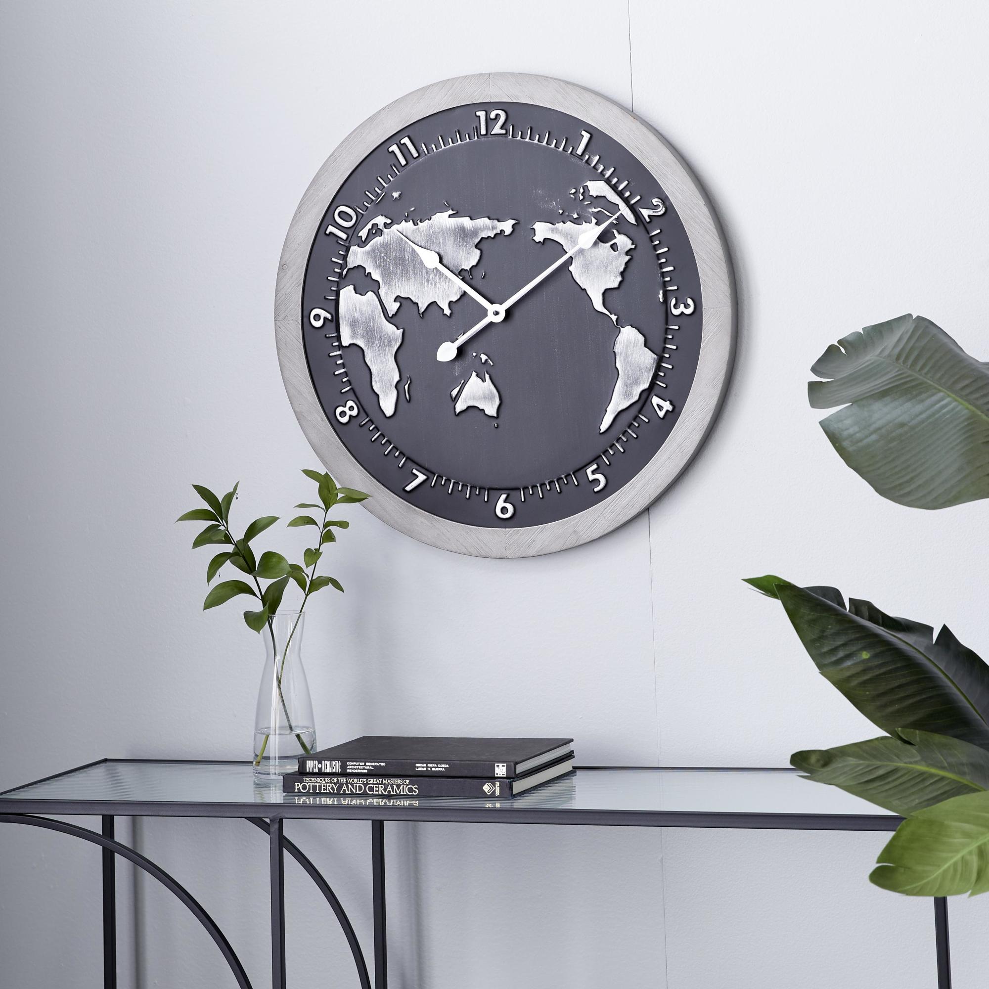 World Map Black Metal World Map Decorative Wall Clock