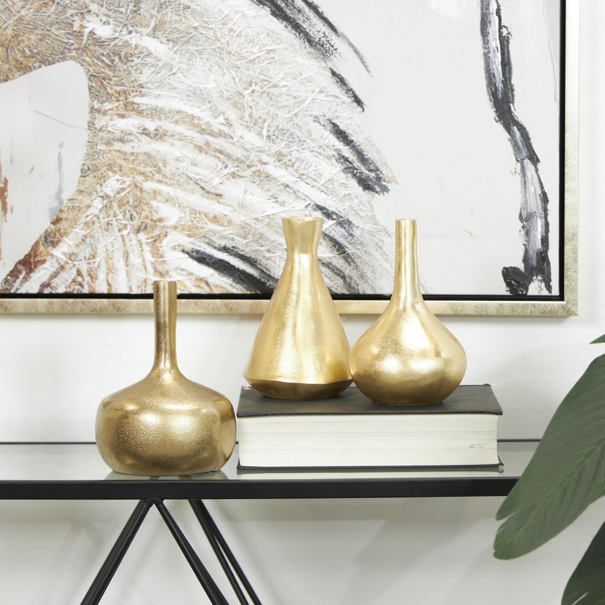 CosmoLiving by Cosmopolitan Set of 3 Aluminum Metal Decorative Vase with Varying Shapes