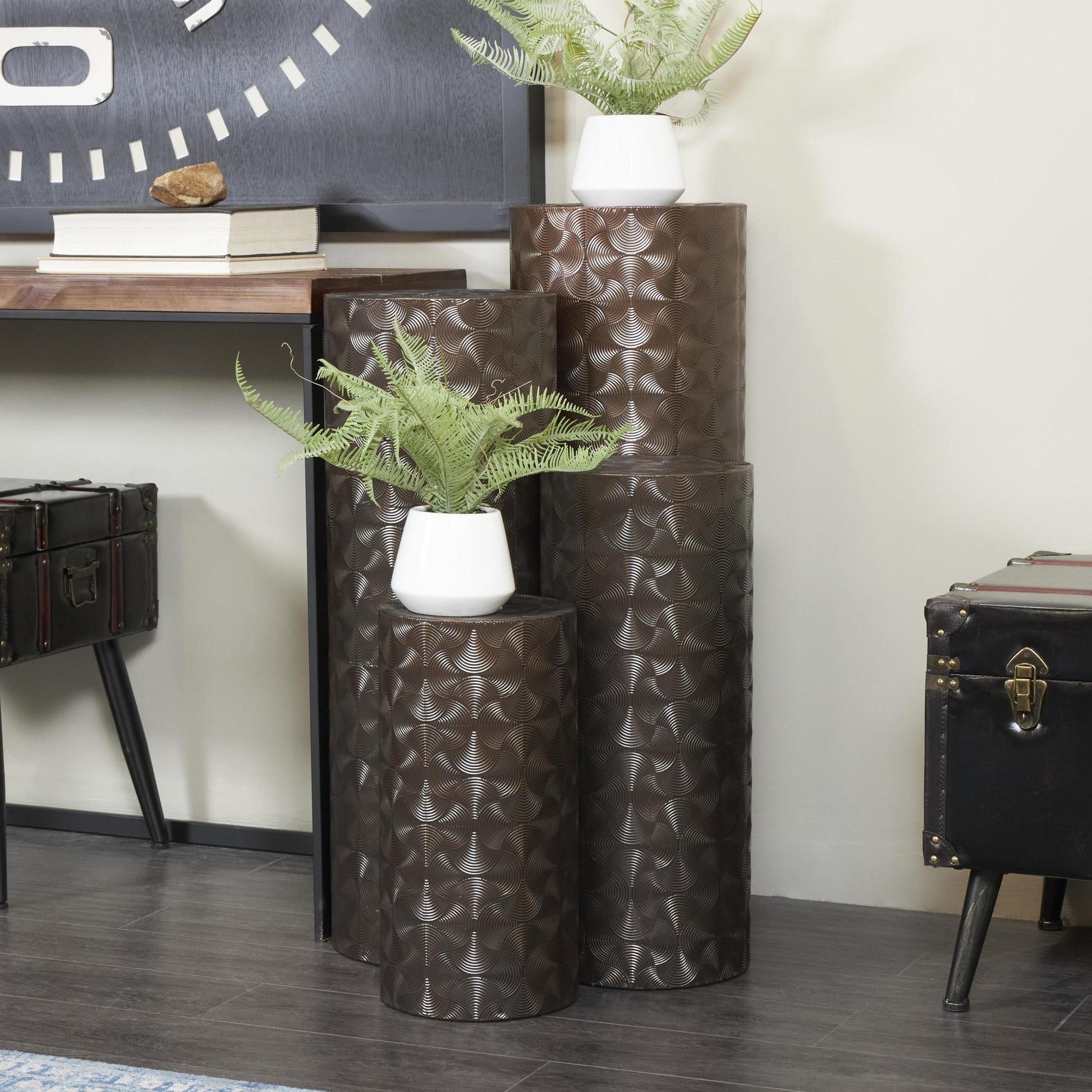 Set of 4 Metal Pillar Style Side End Pedestal Table with Hammered Design