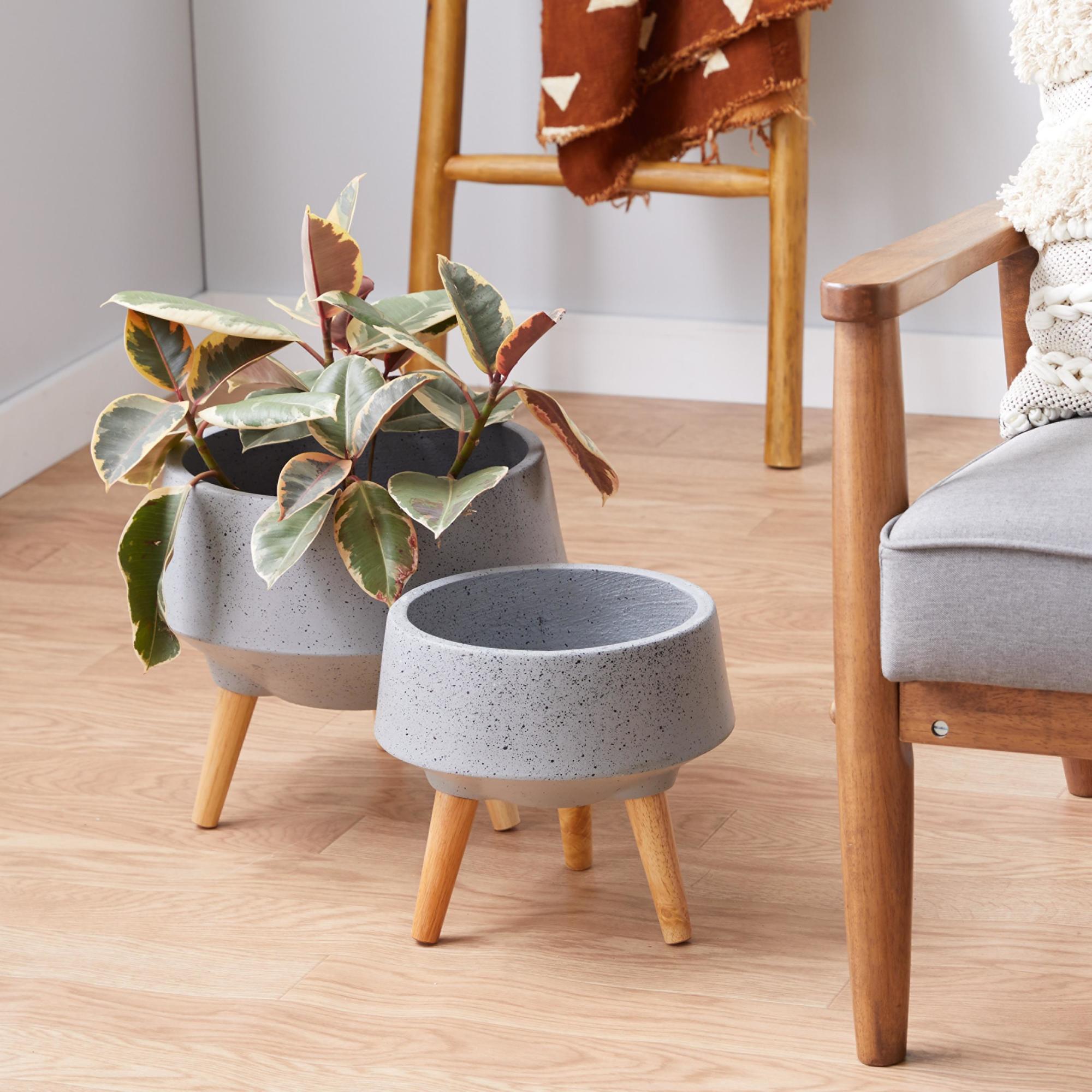 Set of 2 Gray Magnesium Oxide Planter