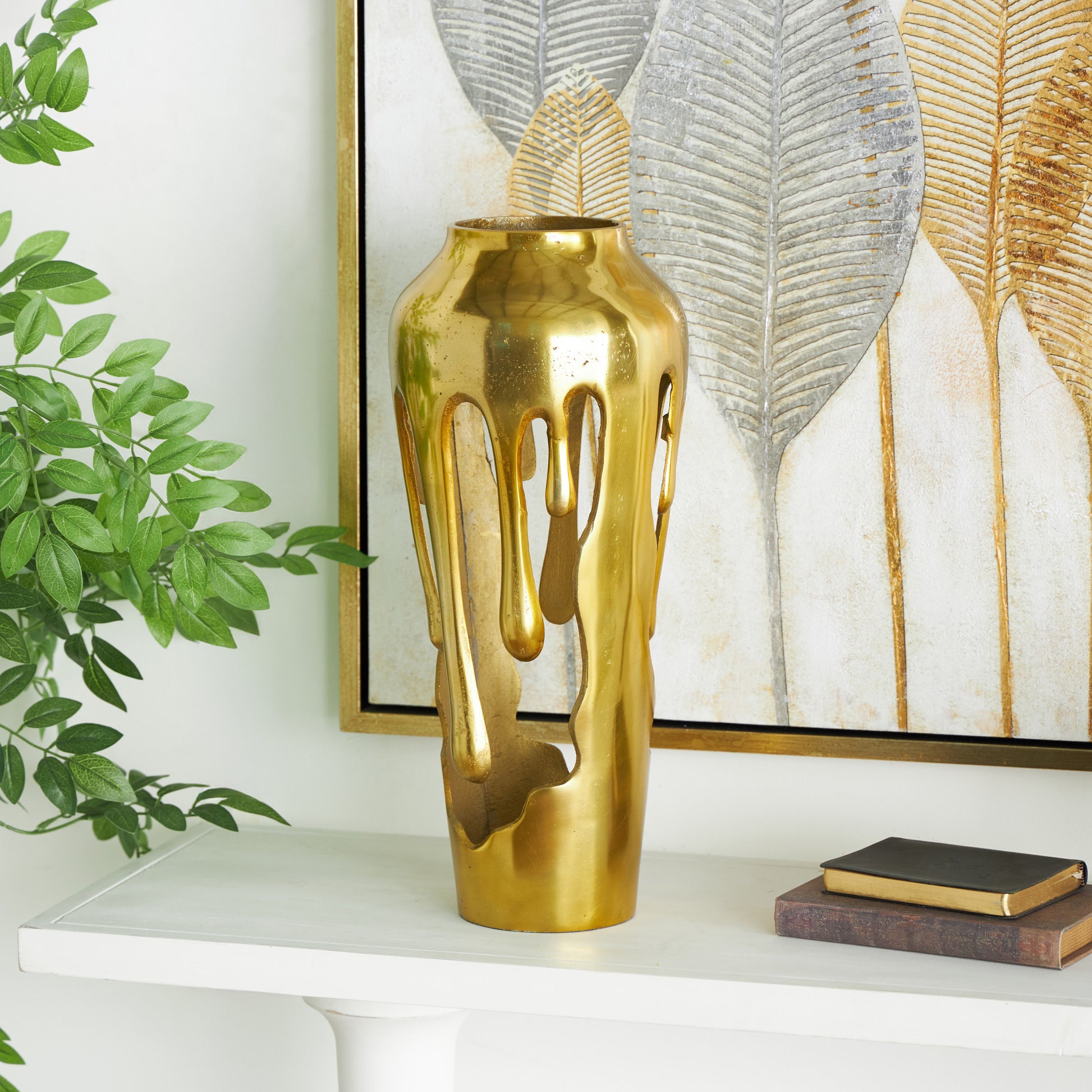 Abstract Aluminum Metal Drip Decorative Vase with Melting Designed Body