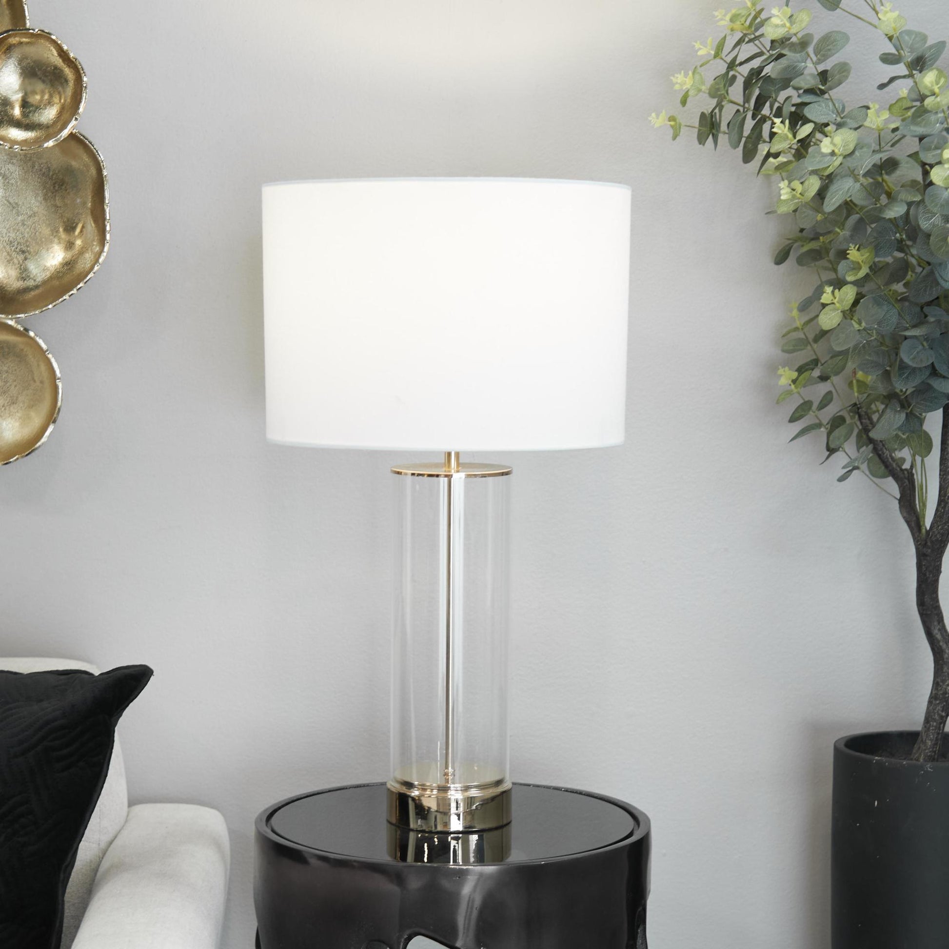 CosmoLiving by Cosmopolitan Gold Tempered Glass Transparent Base Room Table Lamp with Drum Shade