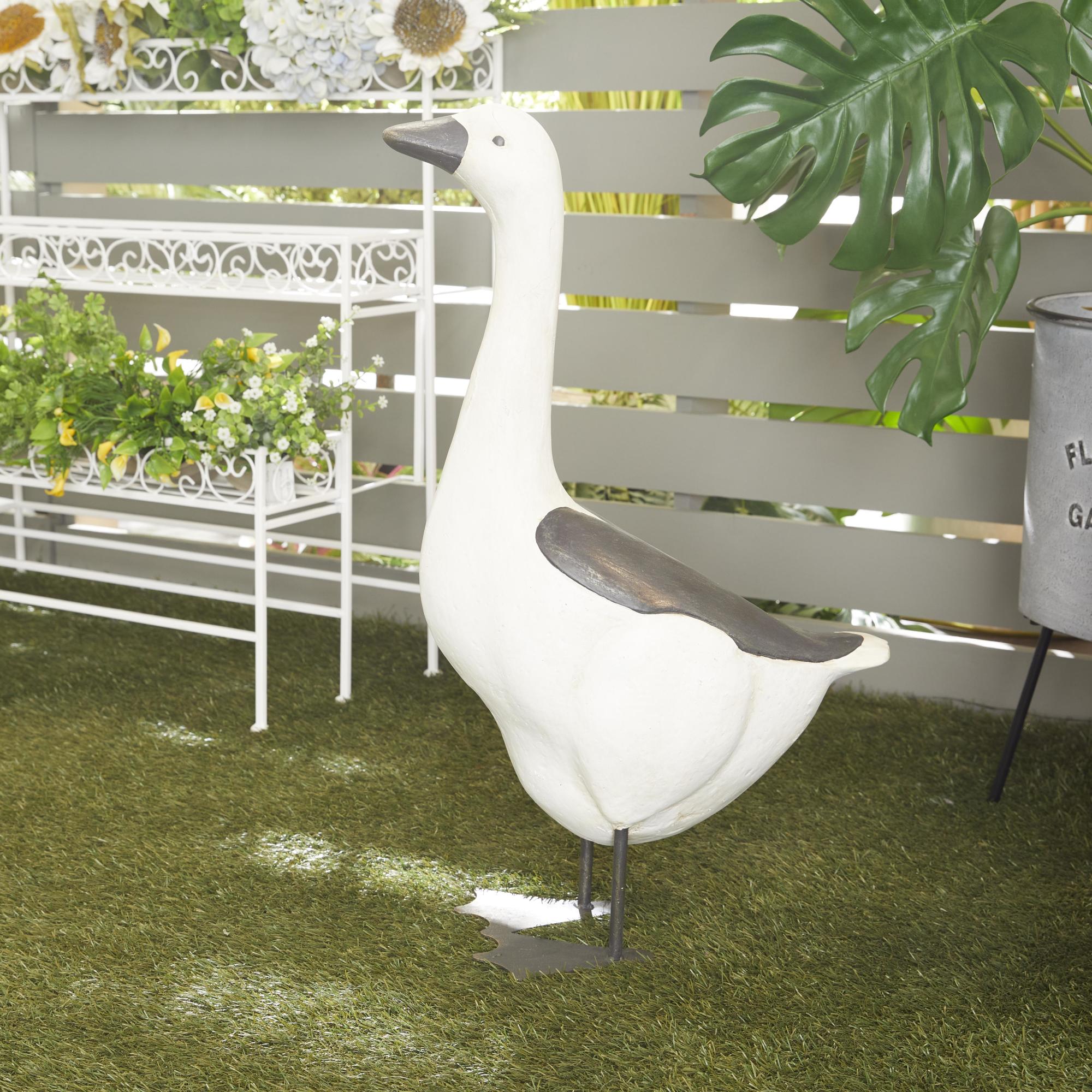 Duck White Polystone Indoor Outdoor Decorative Garden Sculpture