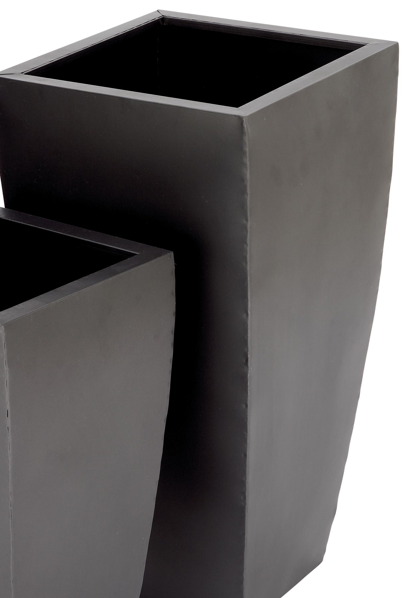 Set of 3 Metal Light Weight Indoor Outdoor Planter with Tapered Base