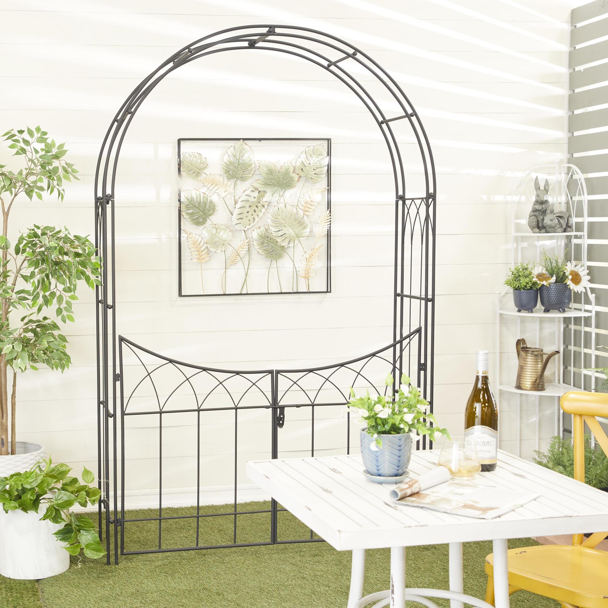 Black Metal Indoor Outdoor Arched Gate Indoor Outdoor Garden Arbor with Lattice Work Sides