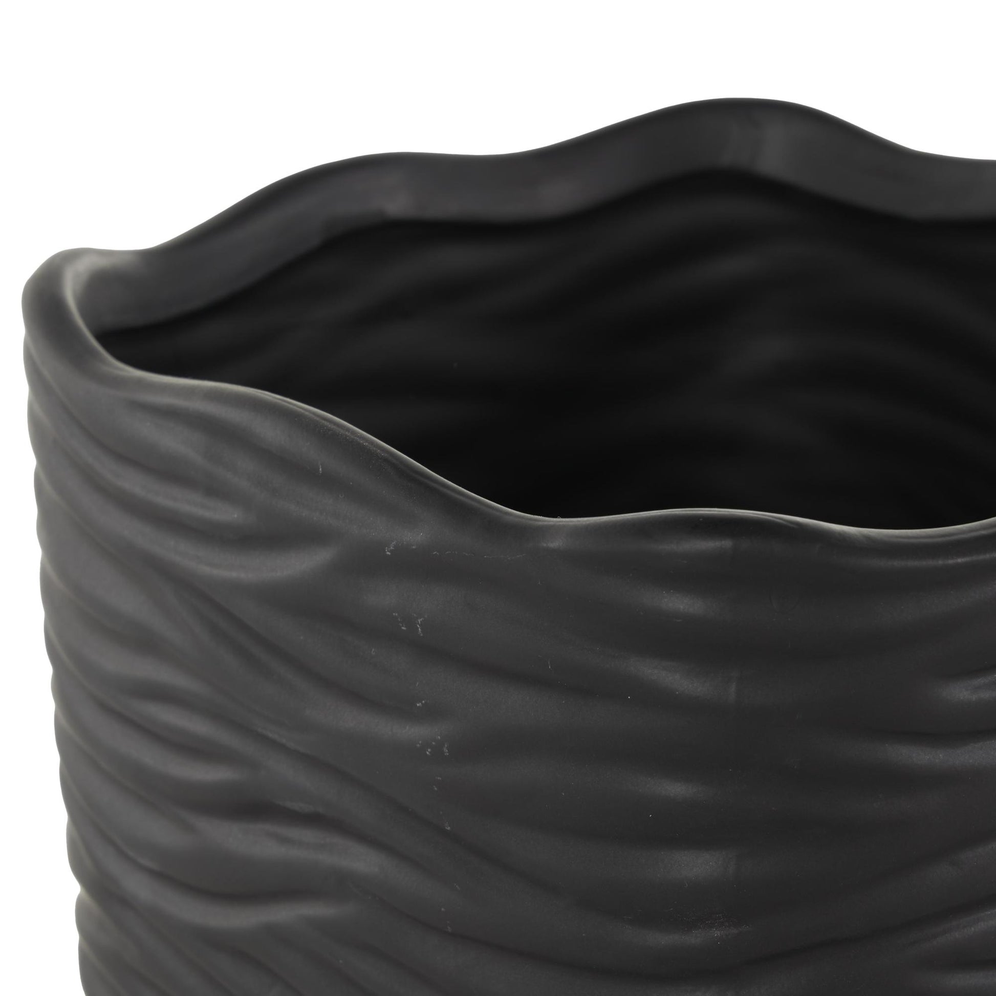 Set of 3 Ceramic Wavy Ribbed Indoor Outdoor Planter with Attached Saucer