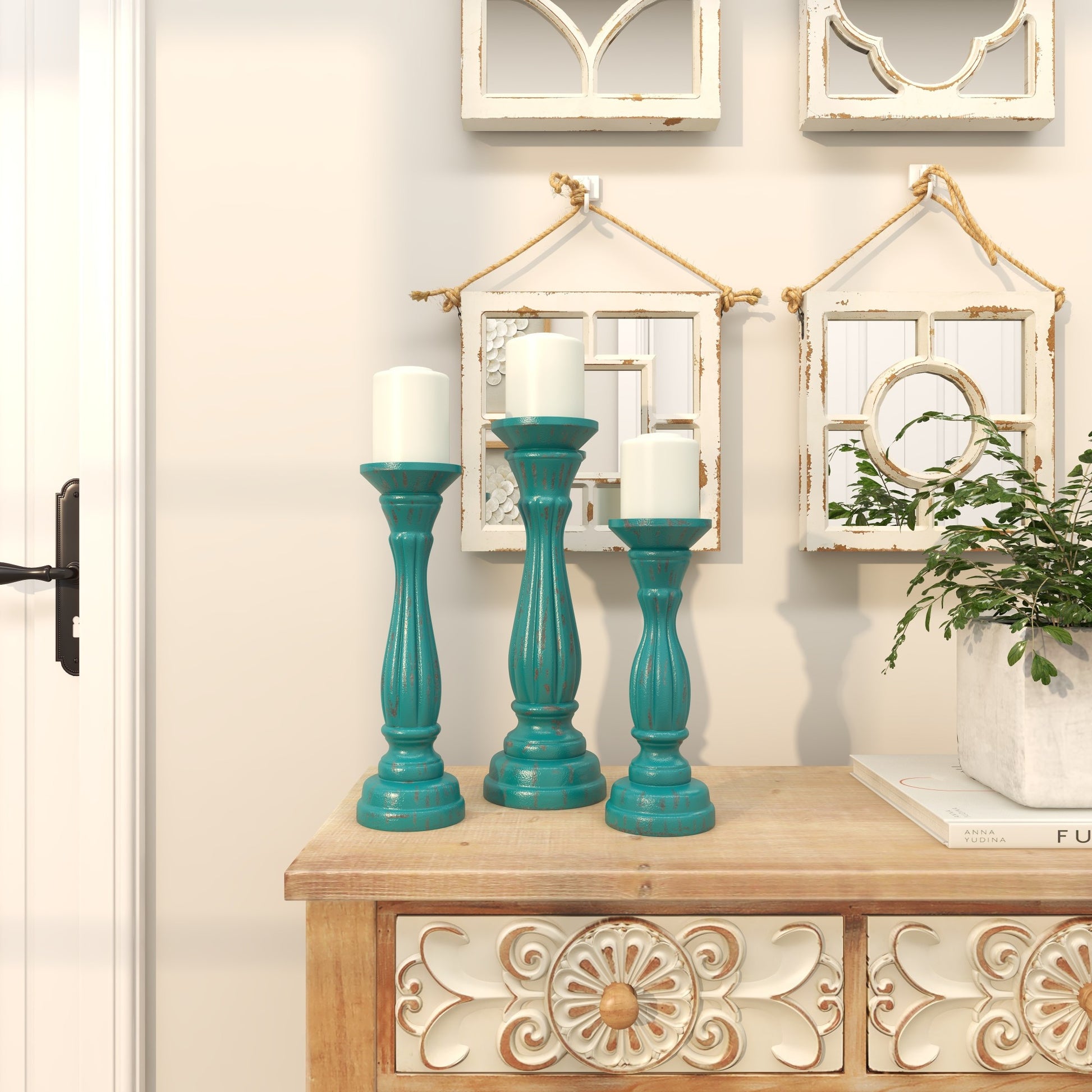 Set of 3 Wooden Distressed Turned Pillar Decorative Candle Holder