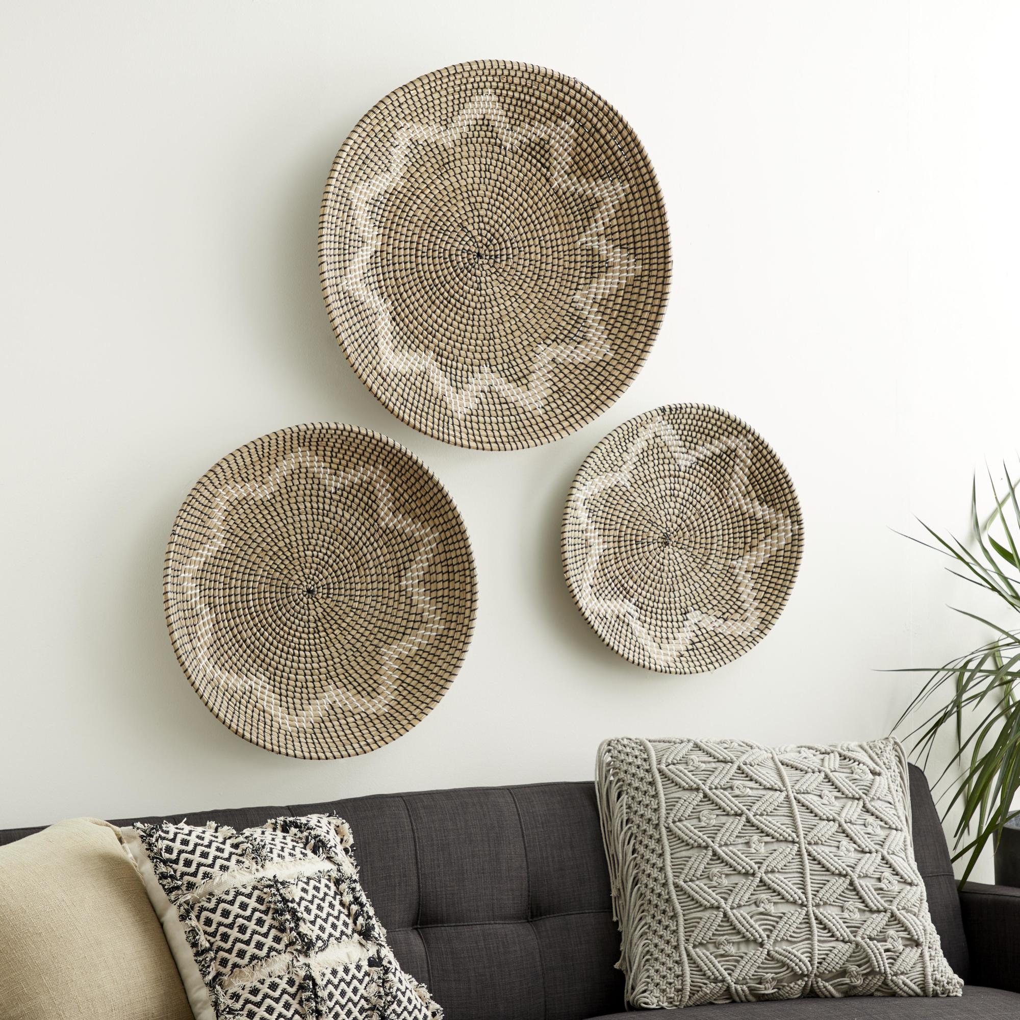 Set of 3 Plate Seagrass Handmade Spiral Basket Home Wall Decor with Black and White Accents Set of 3 29", 24", 20"D