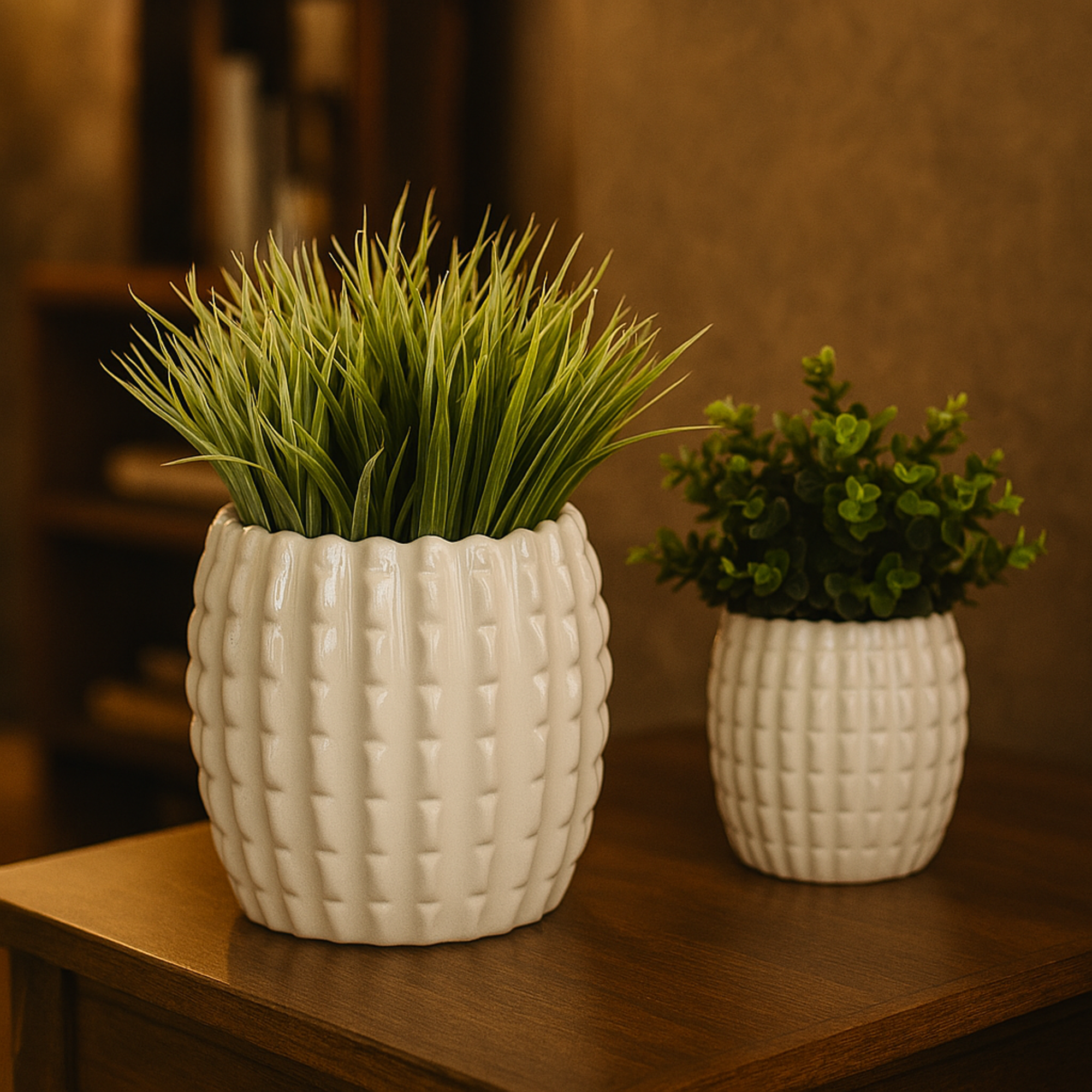 Set of 4 White Ceramic Indoor Outdoor Planter