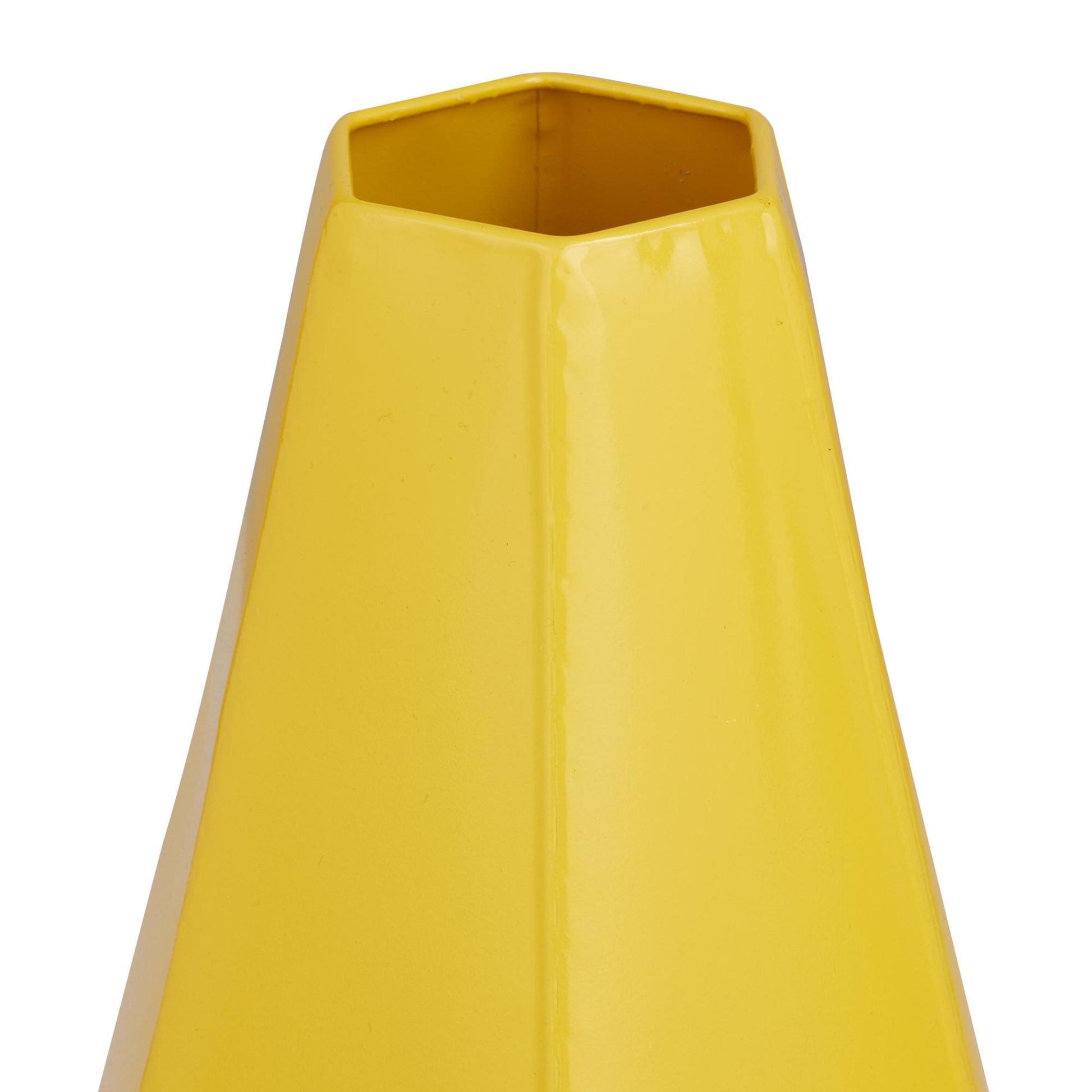 CosmoLiving by Cosmopolitan Set of 2 Geometric Metal Decorative Vase
