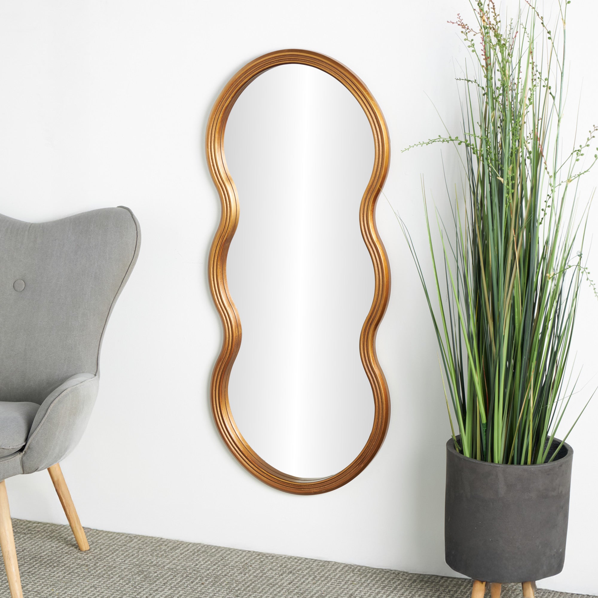 Gold Wooden Wavy Shaped Room Wall Mirror with Ribbed Frame