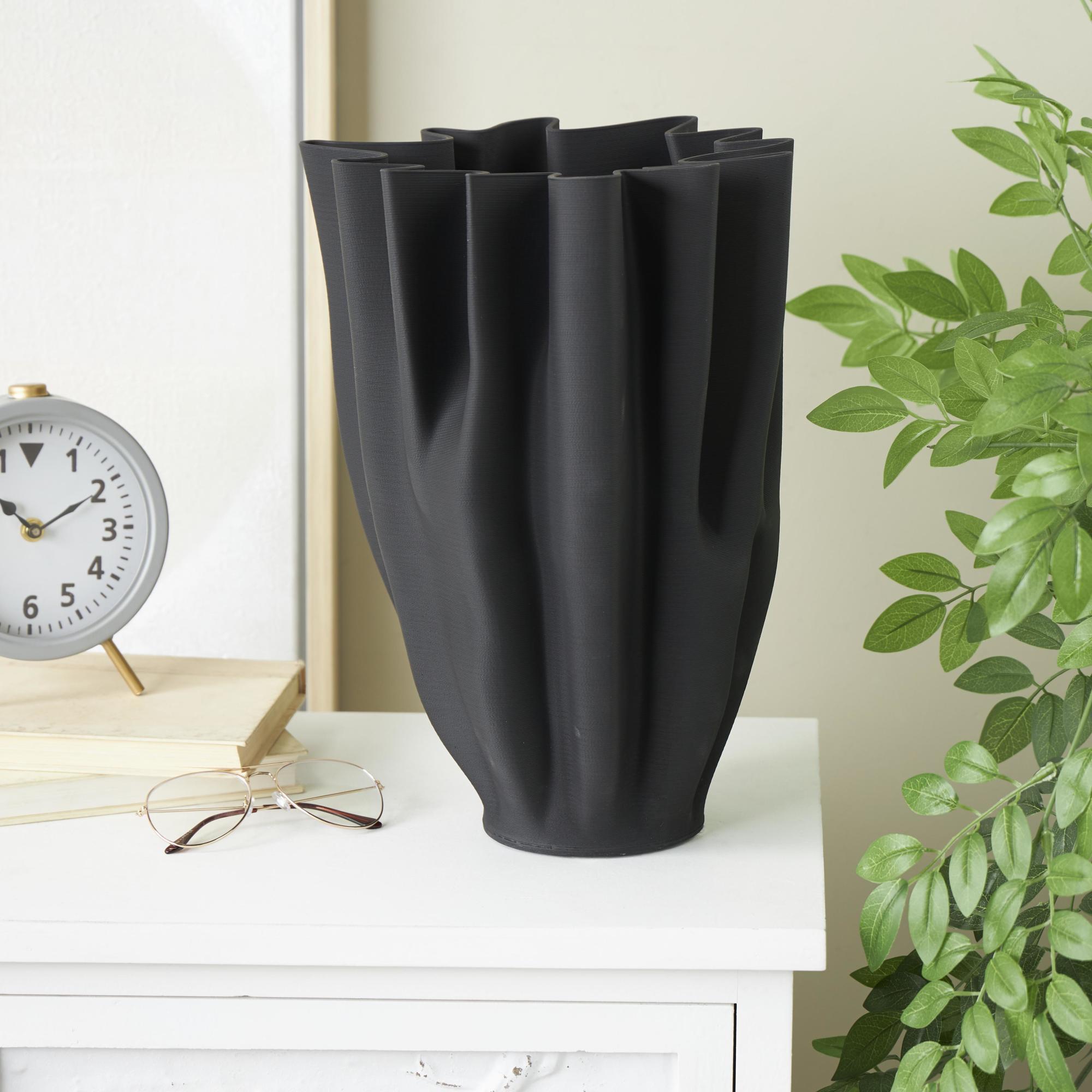 Abstract Black Ceramic Dimensional Ribbed Tulip Decorative Vase with Angular Rim