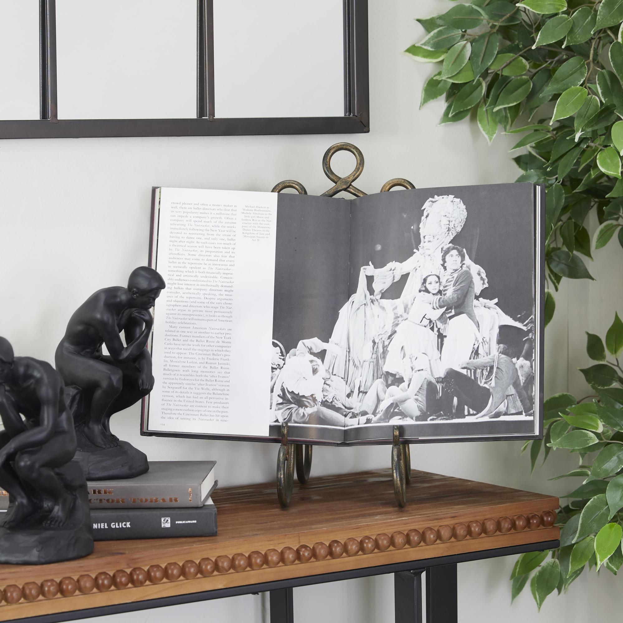 Metal Scroll Display Easel 10" x 19" x 13"