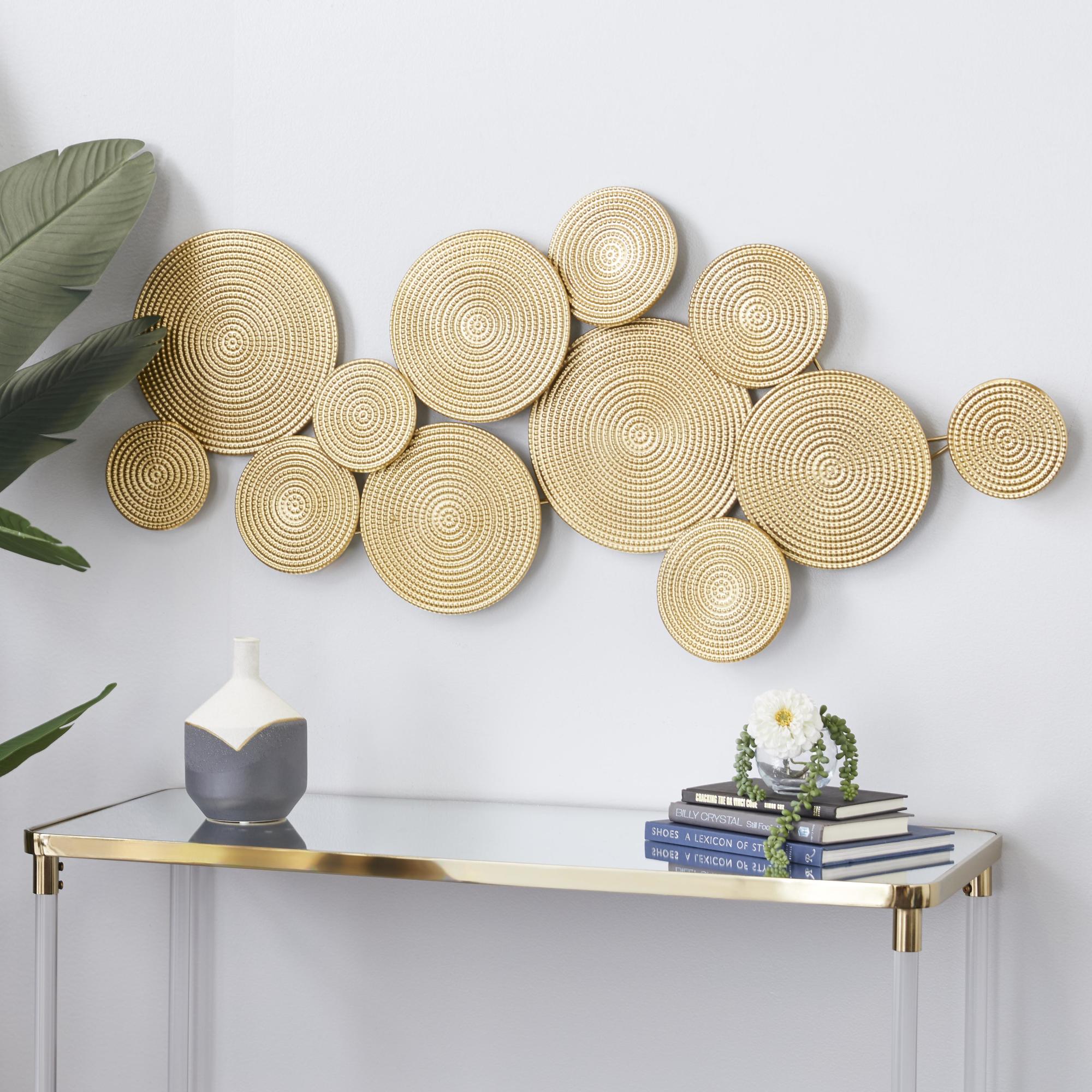 CosmoLiving by Cosmopolitan Plate Metal Home Wall Decor with Textured Circles