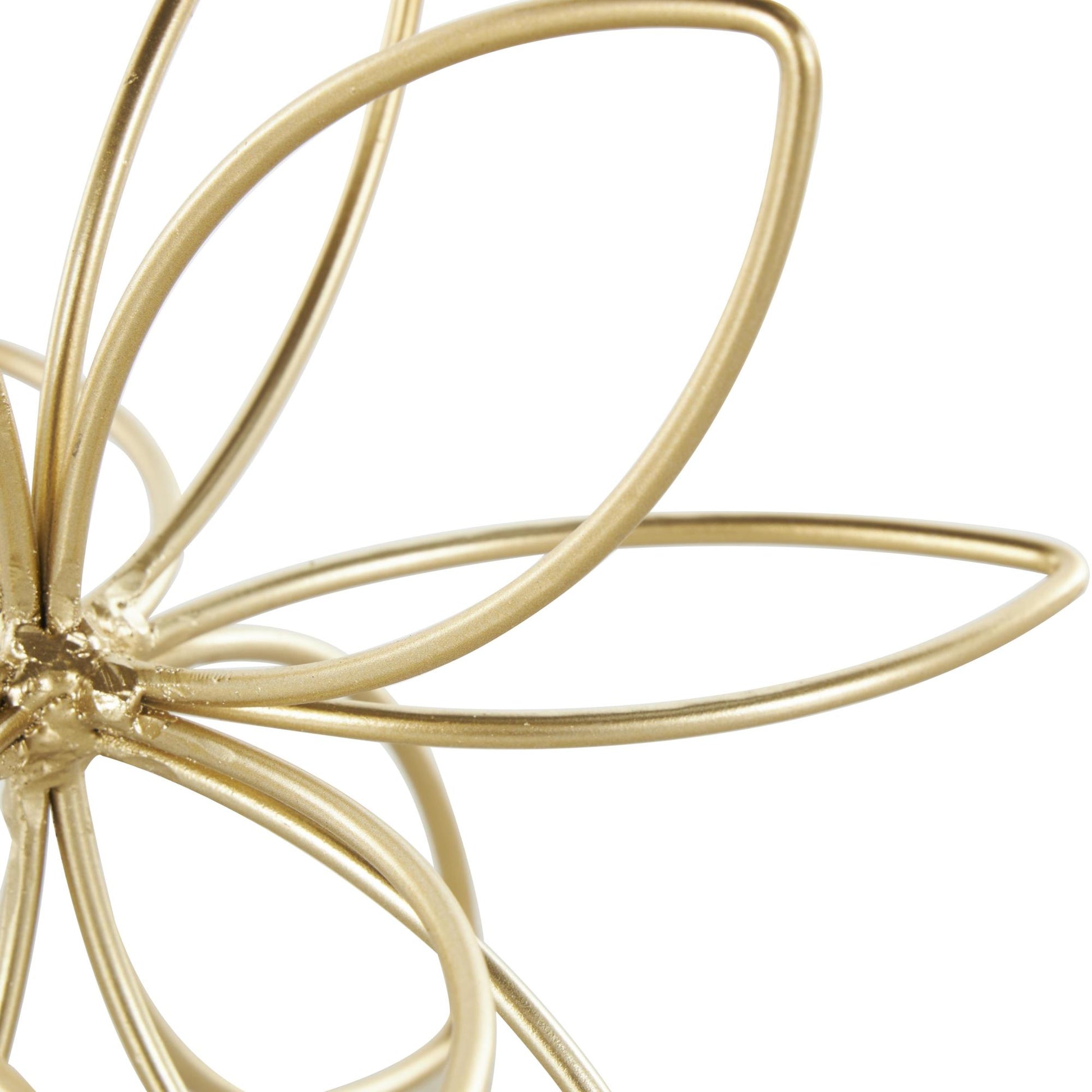 CosmoLiving by Cosmopolitan Set of 3 Floral Gold Metal Wire Decorative Sculpture