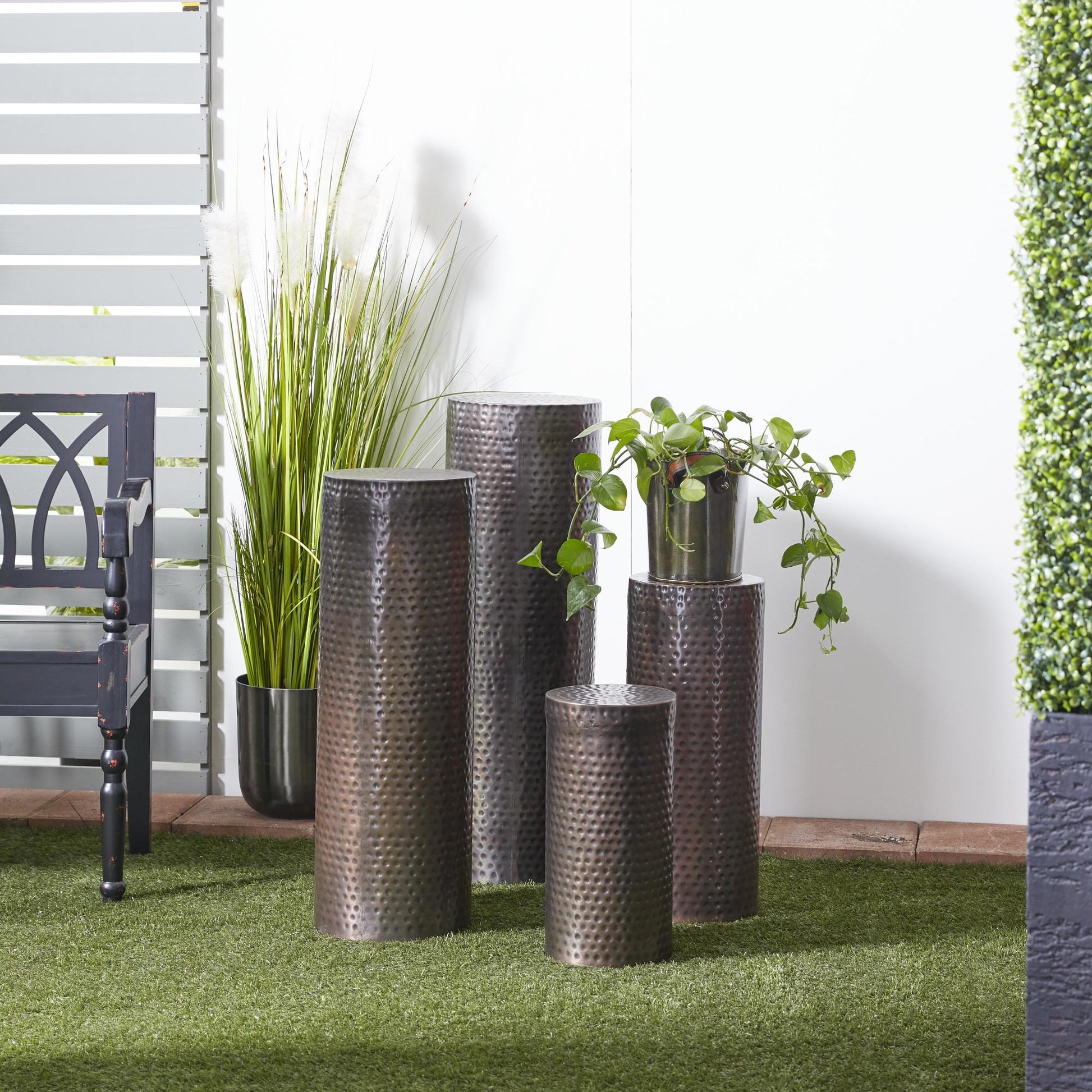 Set of 4 Abstract Metal Tall Slim Side End Pedestal Table with Grooved Shell Design Set of 4 36", 32", 24", 18"H