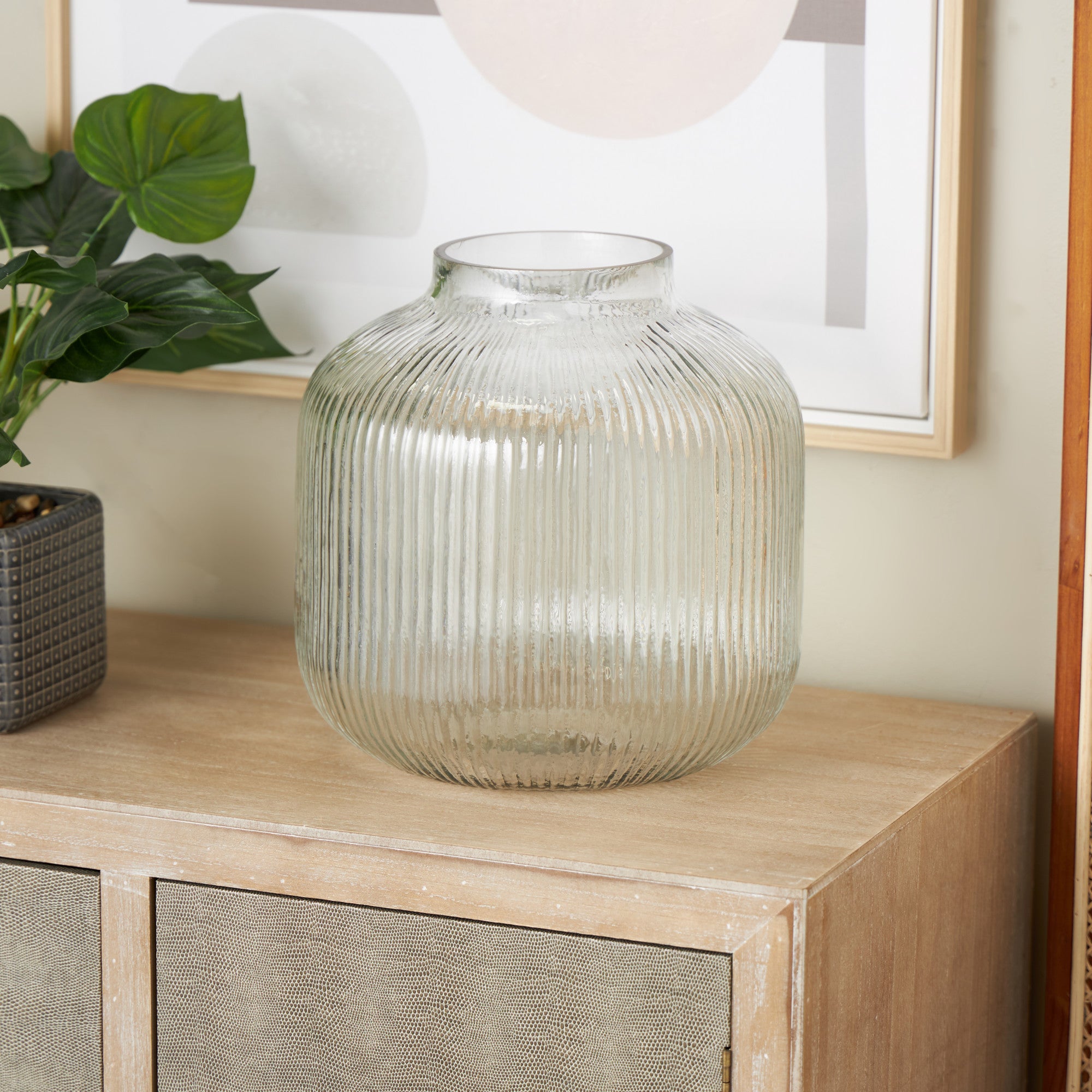 Clear Glass Short Round Ribbed Decorative Vase