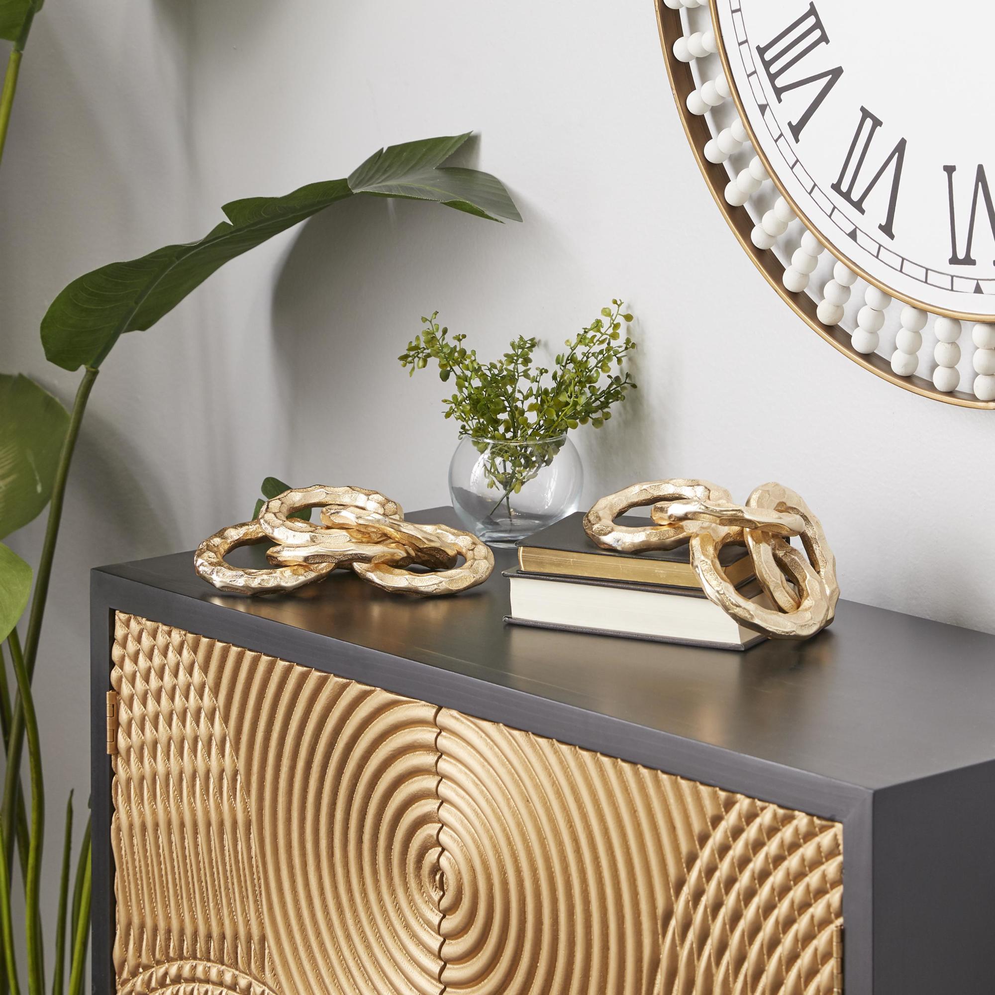 CosmoLiving by Cosmopolitan Set of 2 Chain Gold Aluminum Metal Decorative Sculpture