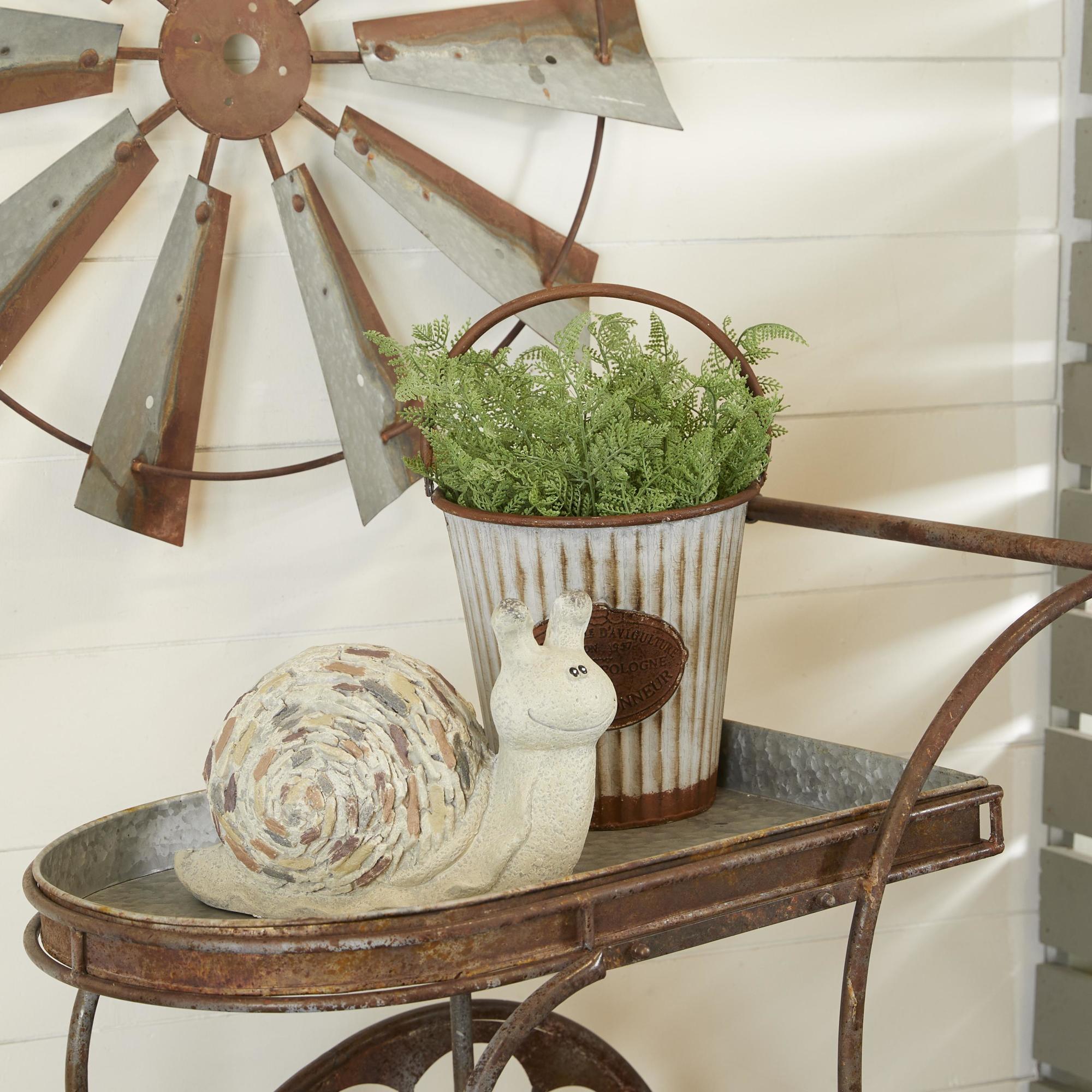 Snail Gray Polystone Indoor Outdoor Decorative Garden Sculpture