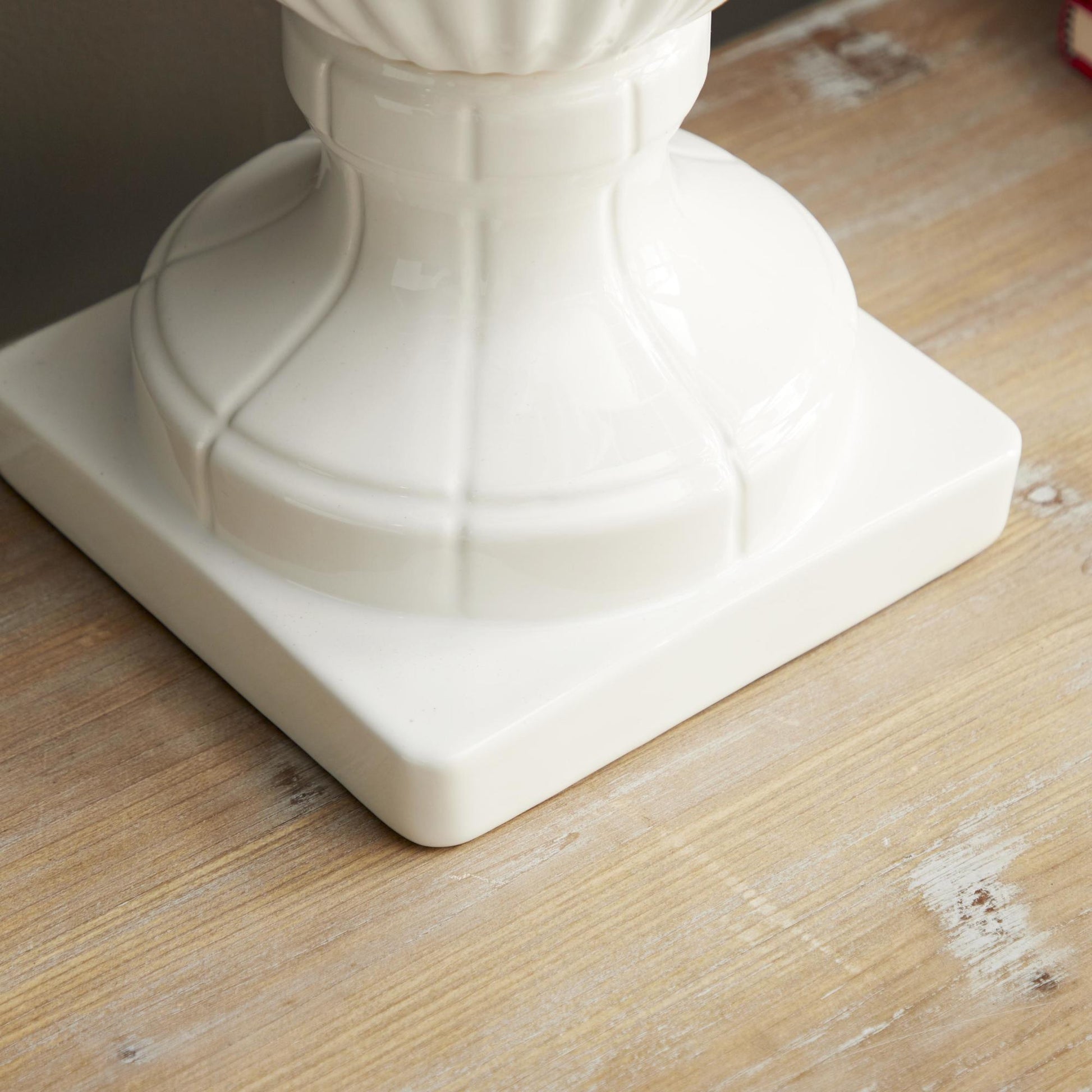 Ceramic Tall Fluted Urn Living Room Decorative Jars with Grooves and Lid