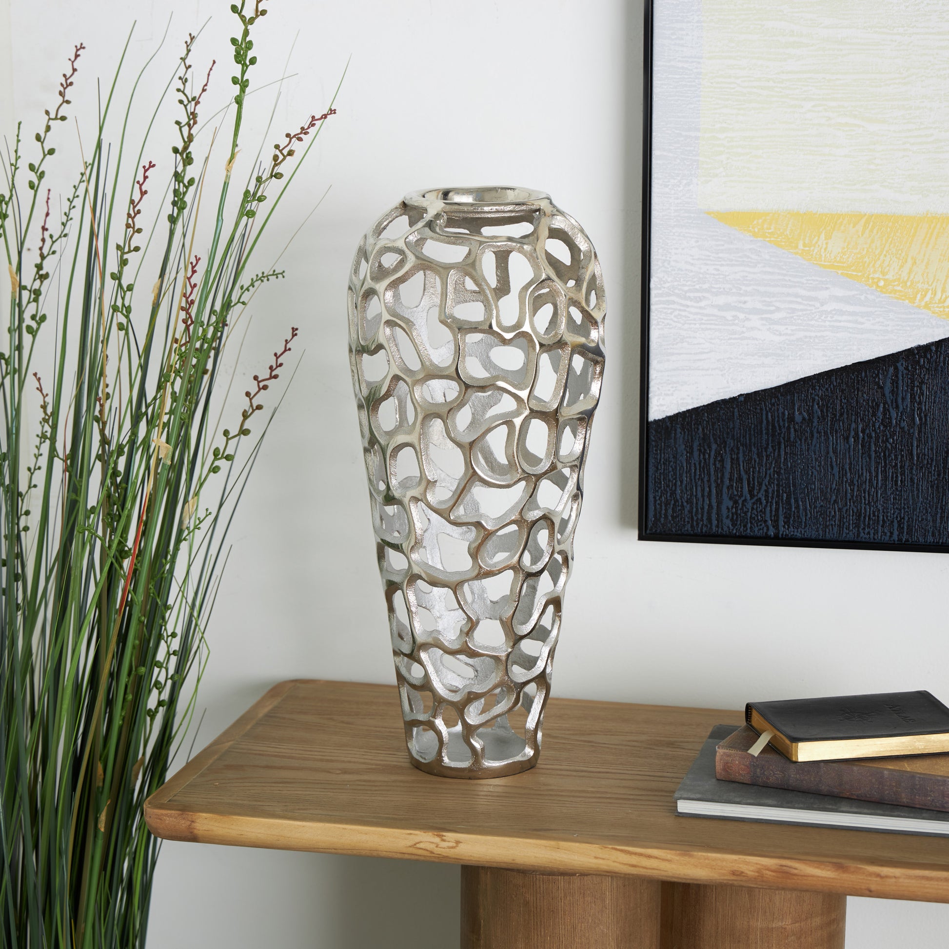 Coral Silver Aluminum Metal Cutout Decorative Vase