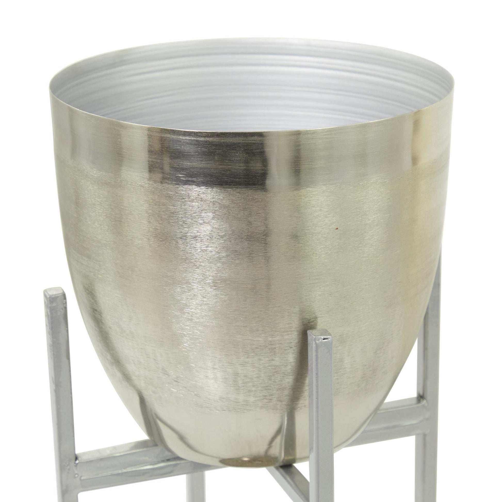 CosmoLiving by Cosmopolitan Set of 2 Metal Indoor Outdoor Planter with Removable Stand