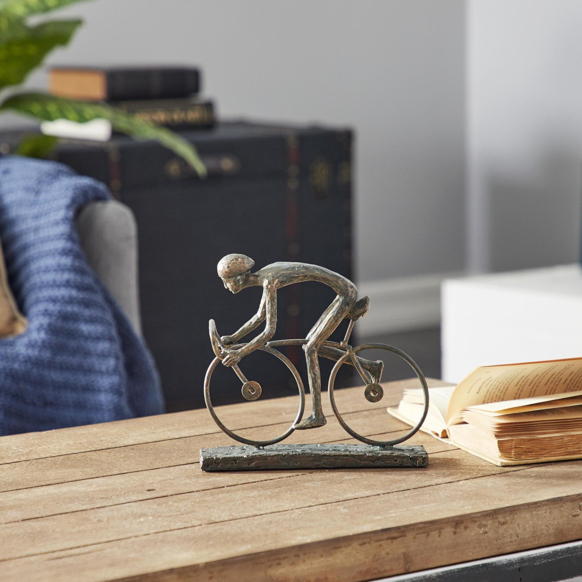 People Bronze Polystone Decorative Sculpture with Bike