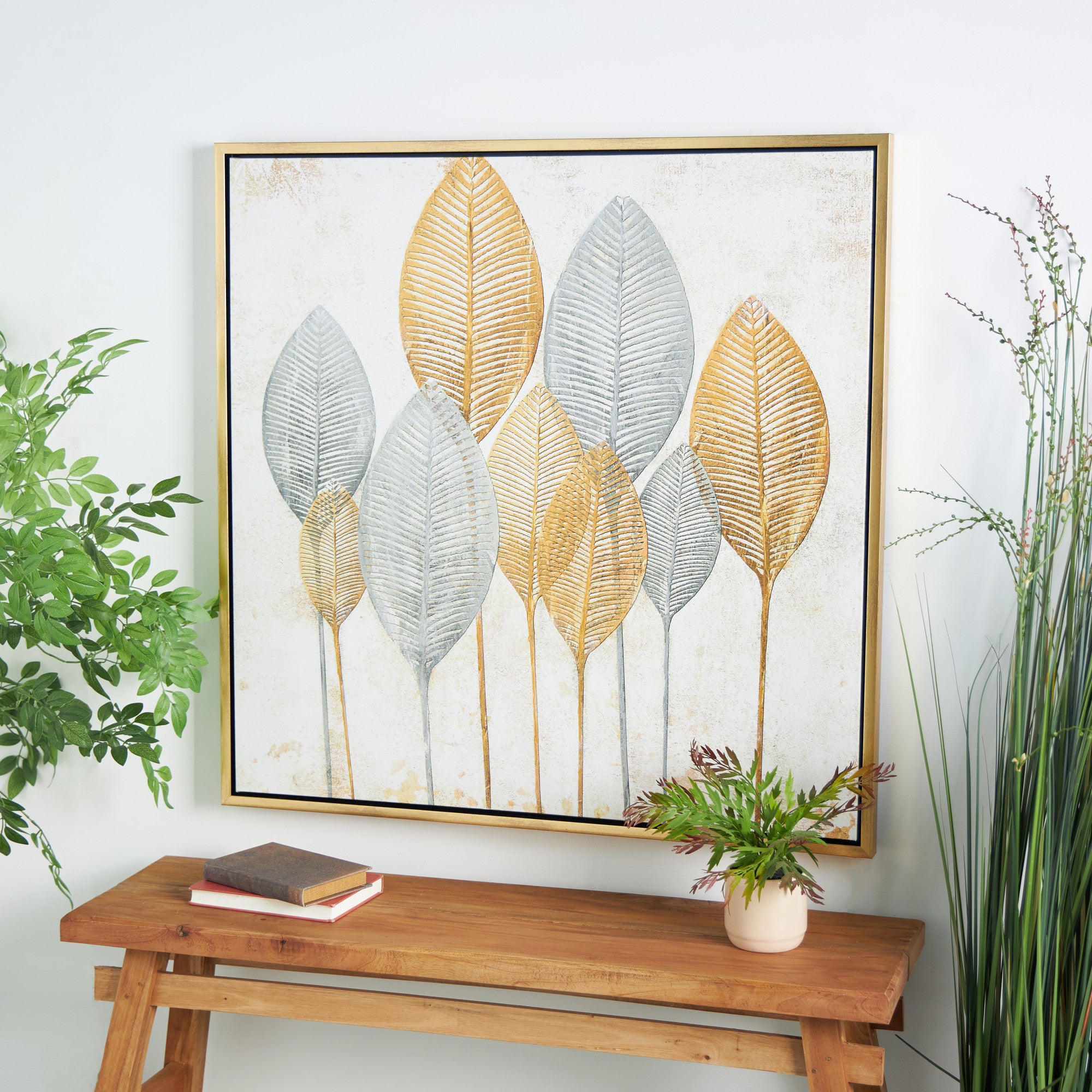 CosmoLiving by Cosmopolitan Leaf Gold Canvas Living Room Framed Wall Art with Silver Accents and Gold Frame