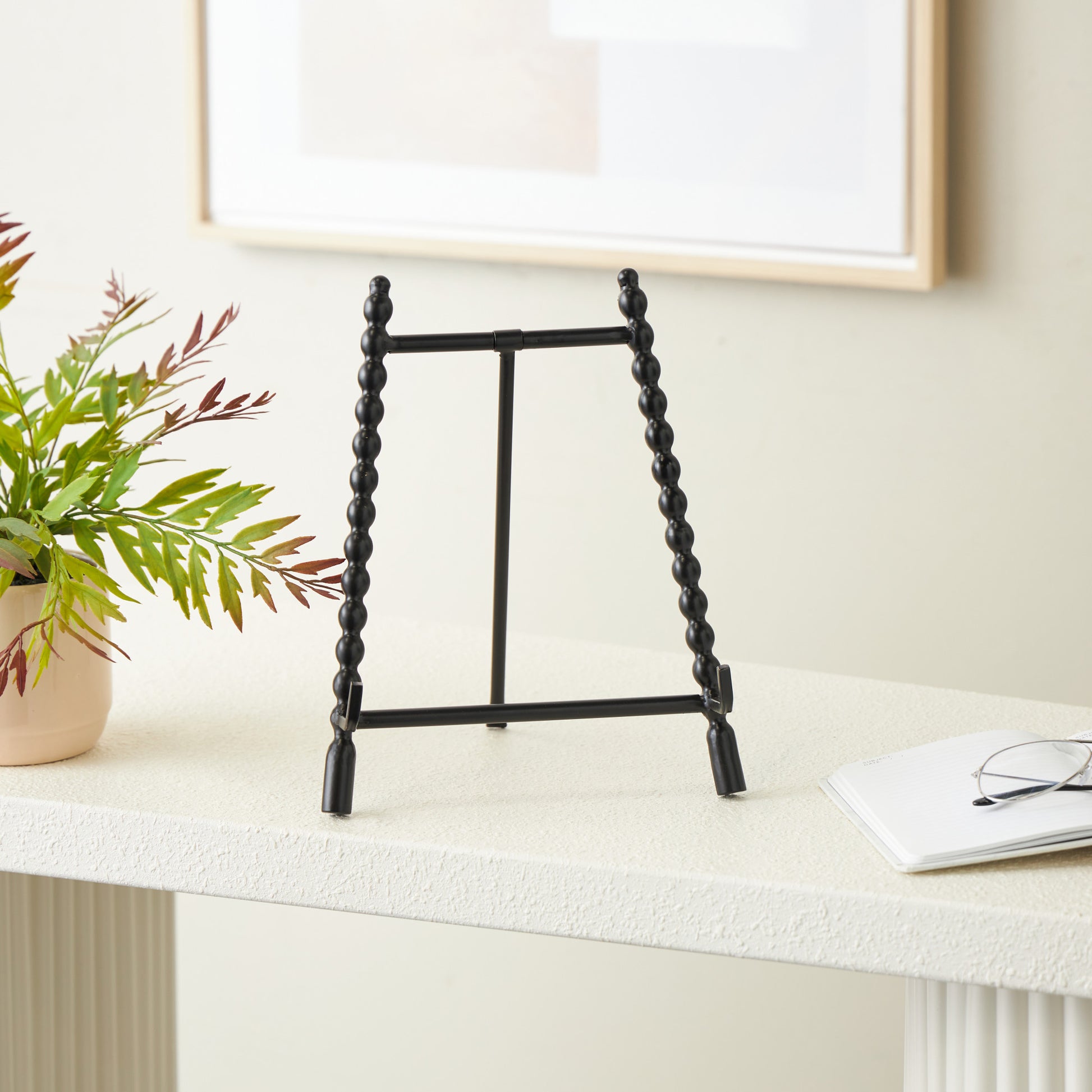 Abstract Metal Tabletop Wide Display Easel