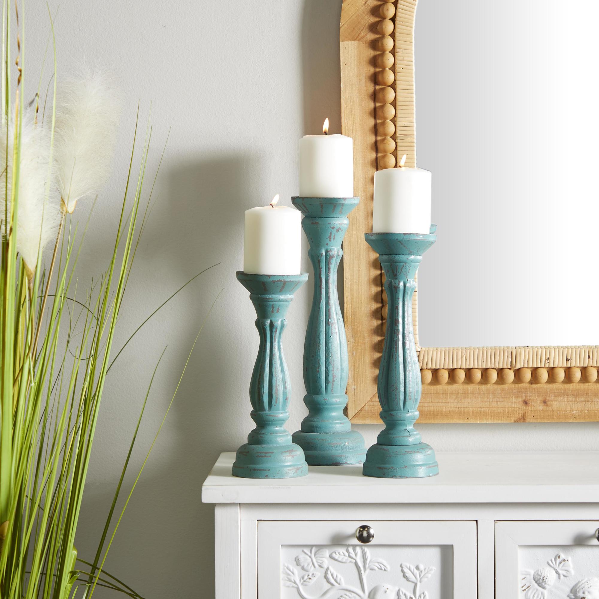 Set of 3 Wooden Distressed Turned Pillar Decorative Candle Holder