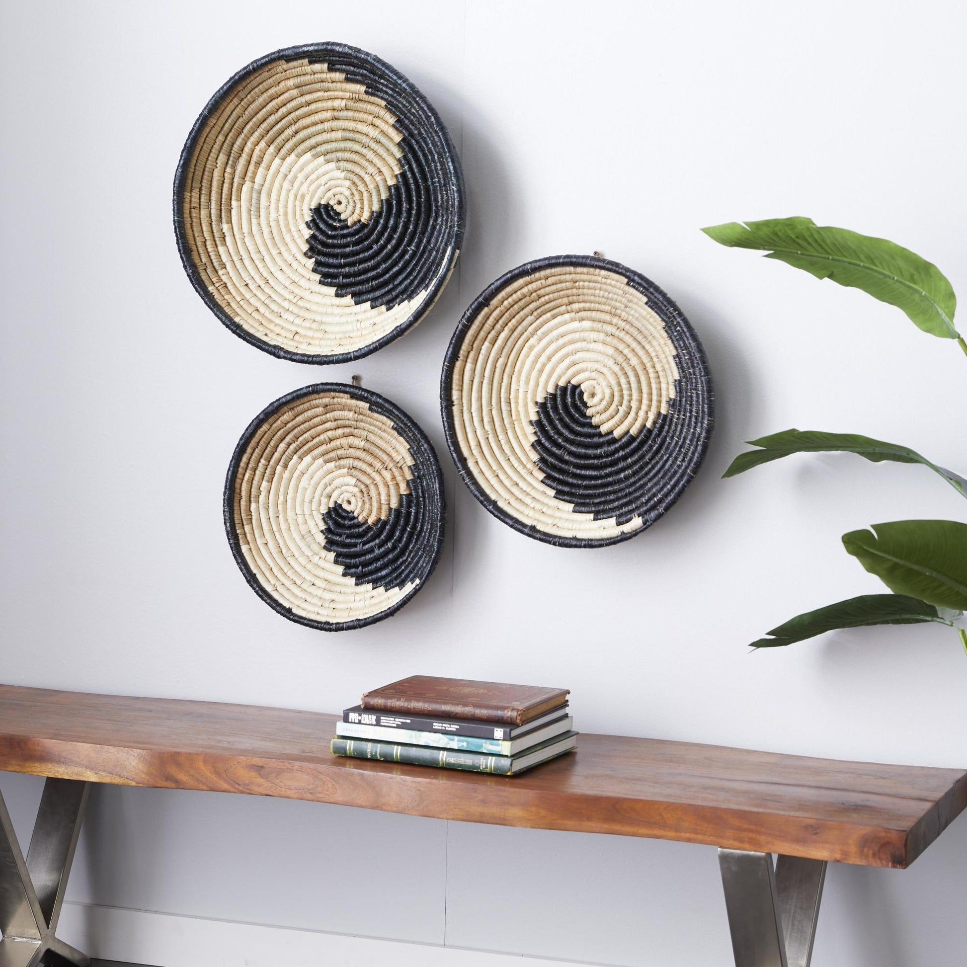 Set of 3 Plate Seagrass Handmade Spiral Basket Home Wall Decor Set of 3 20", 18", 15"H